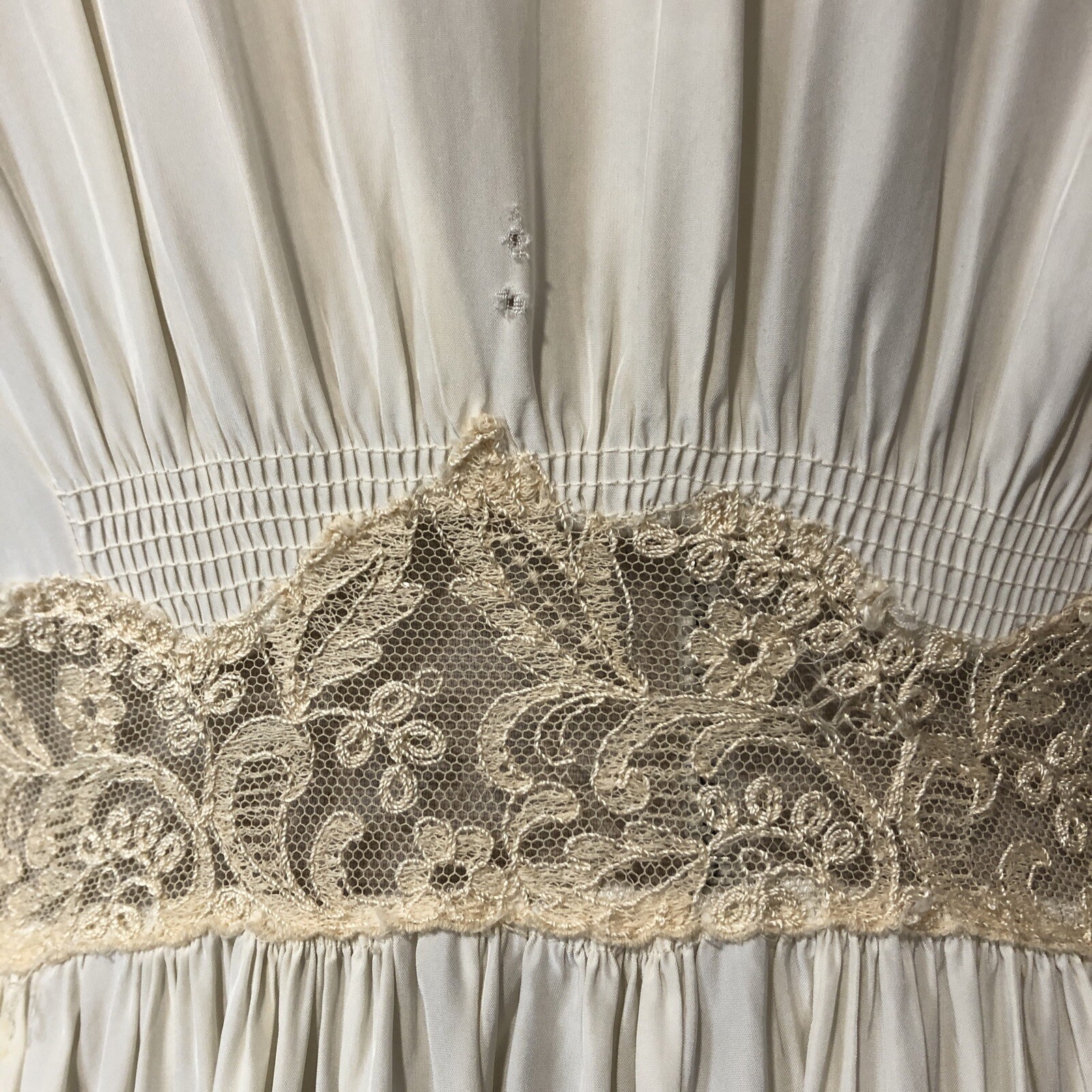 Vintage 1940s Styled by Tula Of Narco Ivory Liquid Satin Robe/Peignoir Size S/M