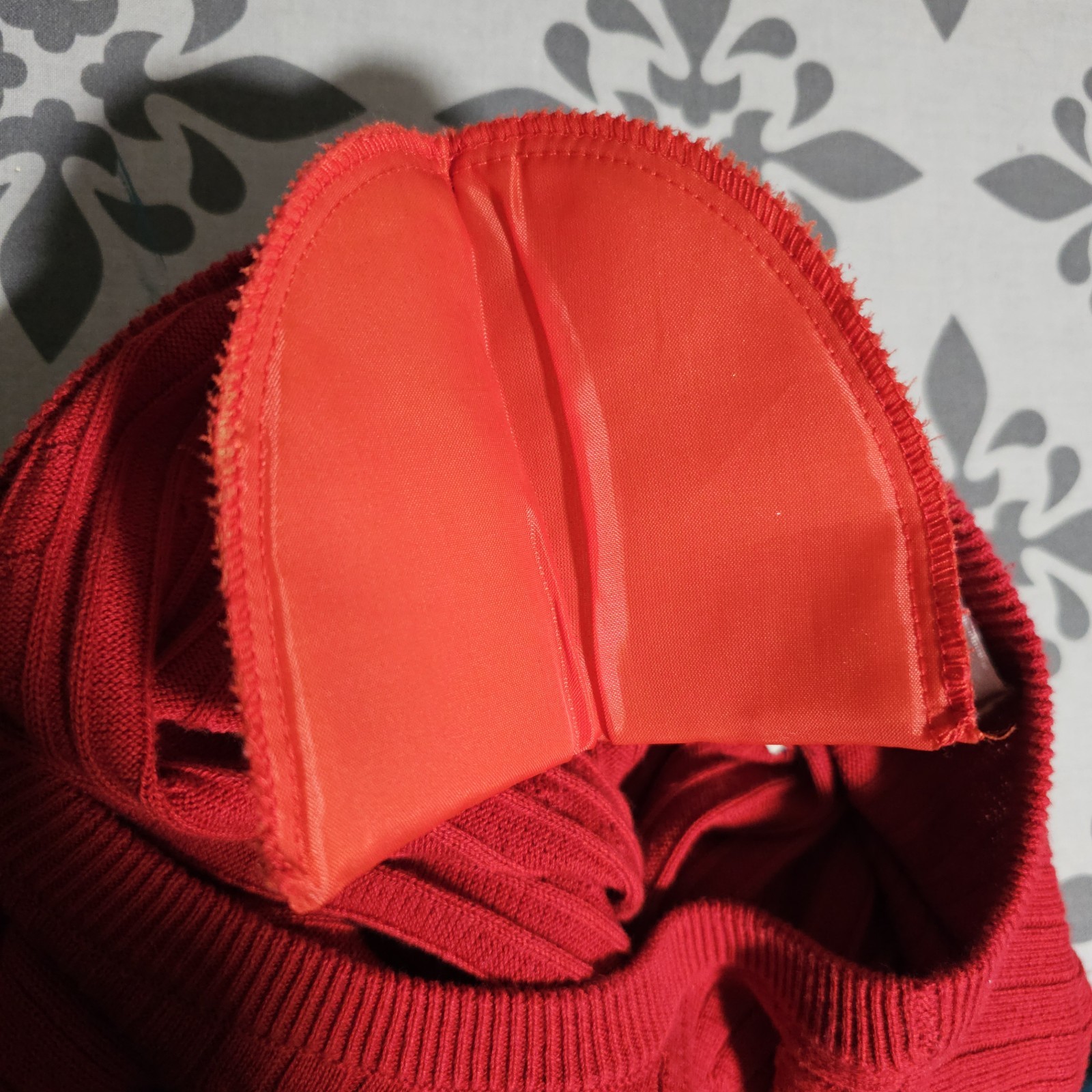Vintage Kobe By Crystal-Kobe Red Cable Knit Acrylic Pullover Sweater 80s or 90s