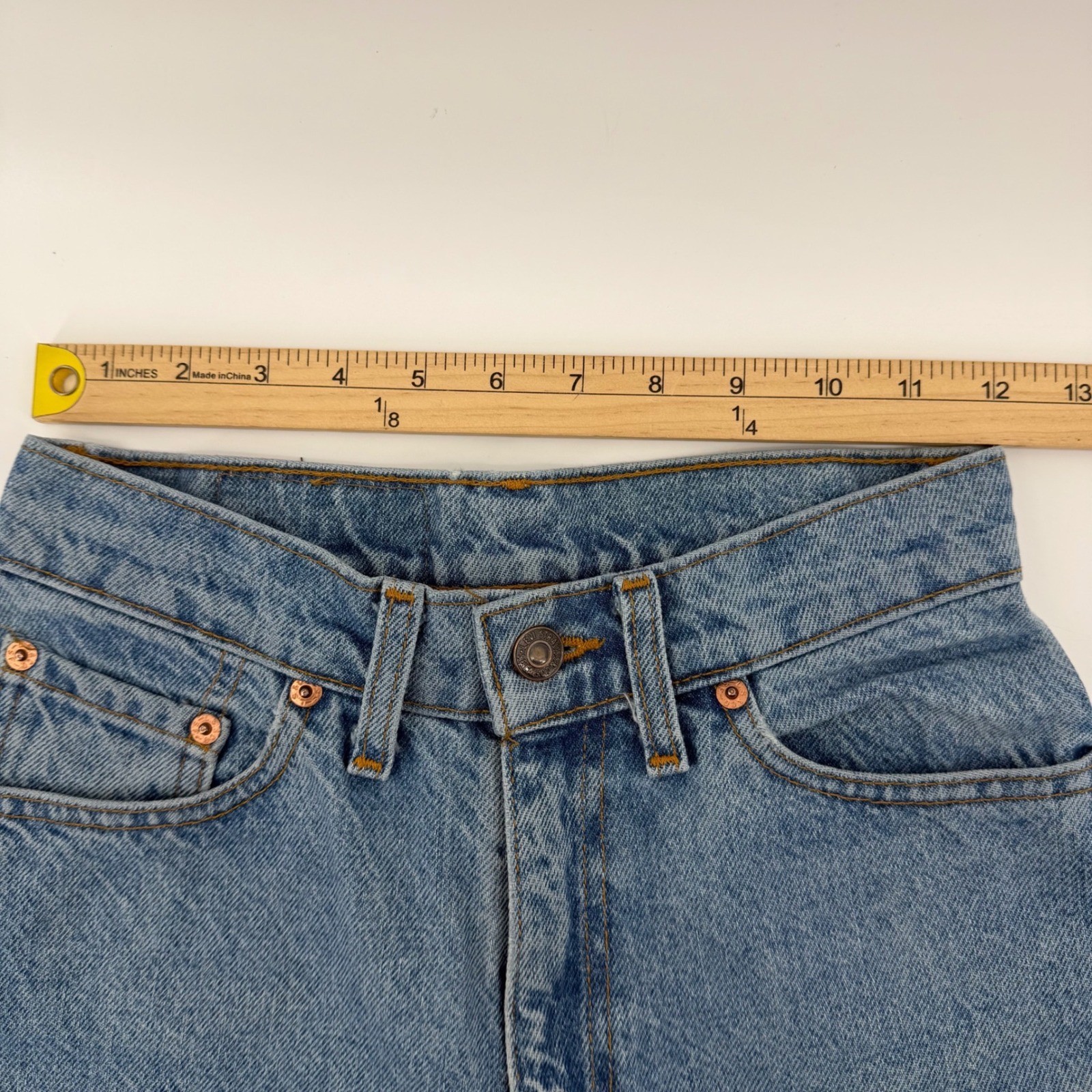 Levi’s Jeans Women 5 Blue High Rise Tapered Leg Made in USA Vintage