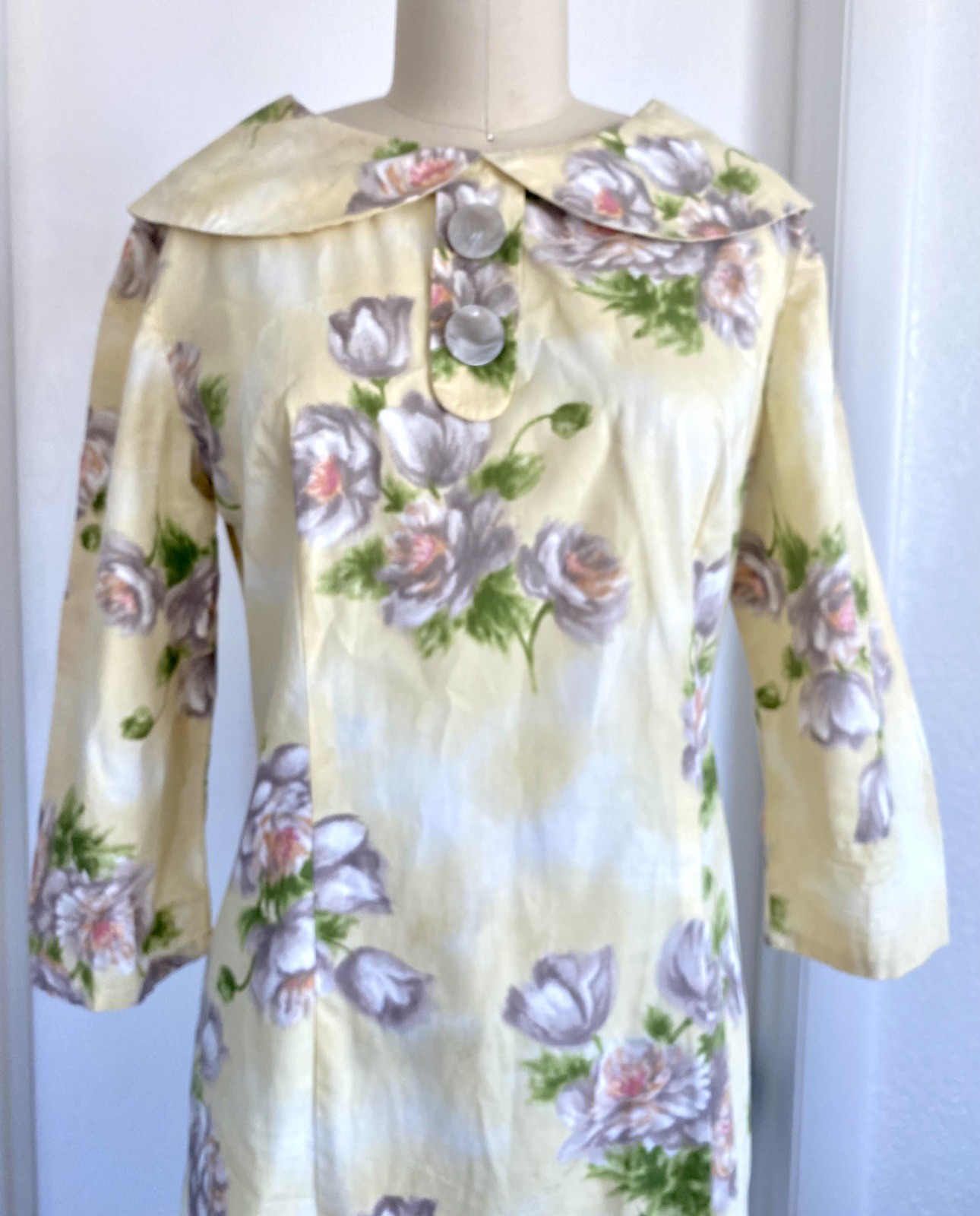 Vintage 1960’s Dress Shift Mod Floral Yellow Retro Housewife Short Sleeve M