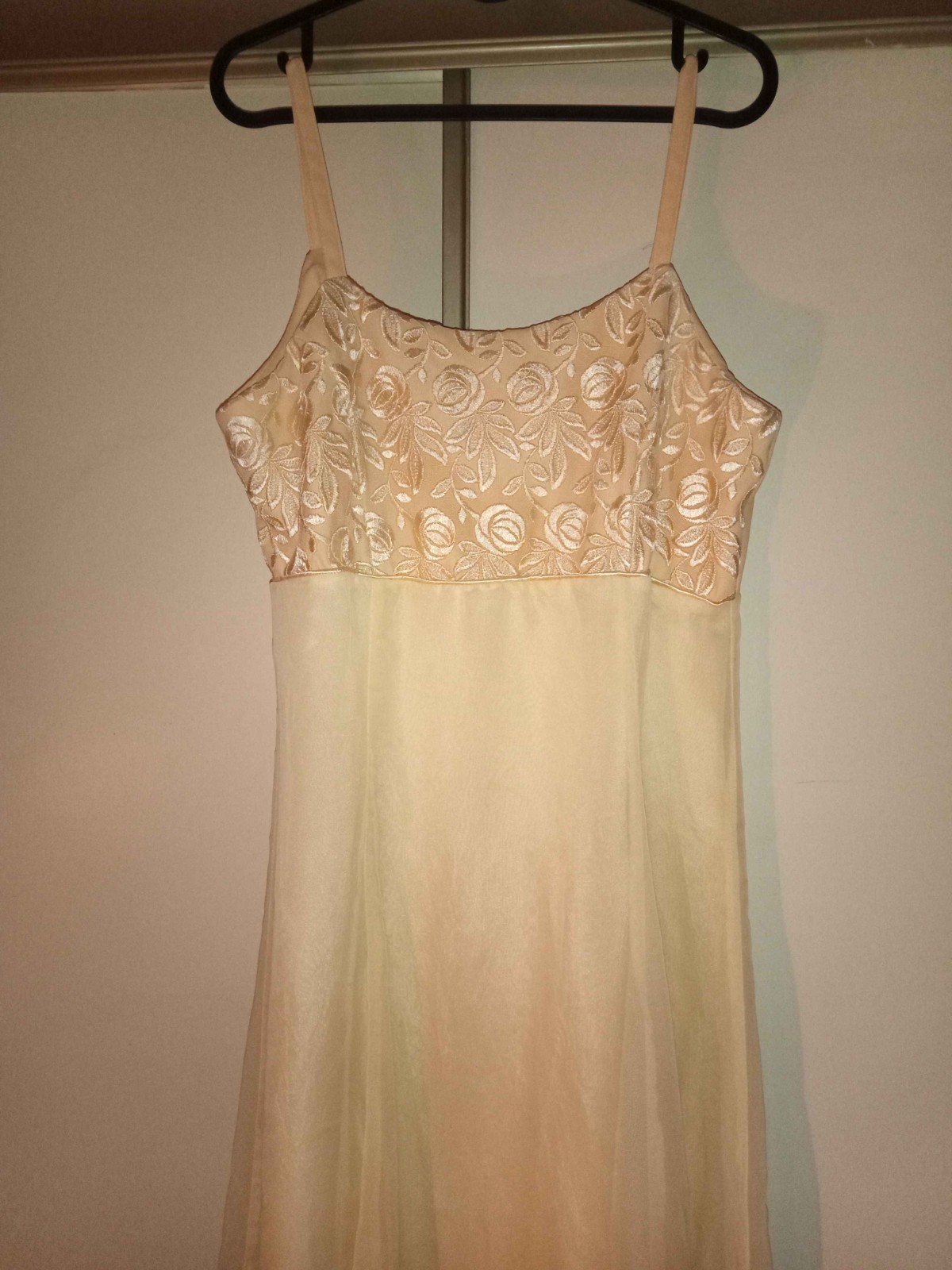 Vintage Dress: 90s Embroidered Lace Dress in Beige – Size Large