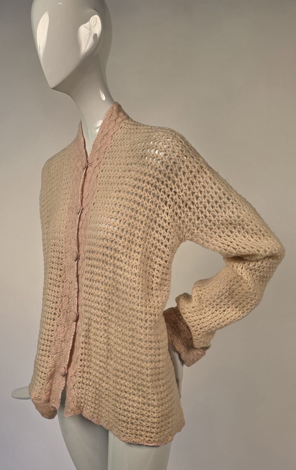 ANTIQUE 1930’S HAND KNIT SWEATER W SILK EMBROIDERED EDGING