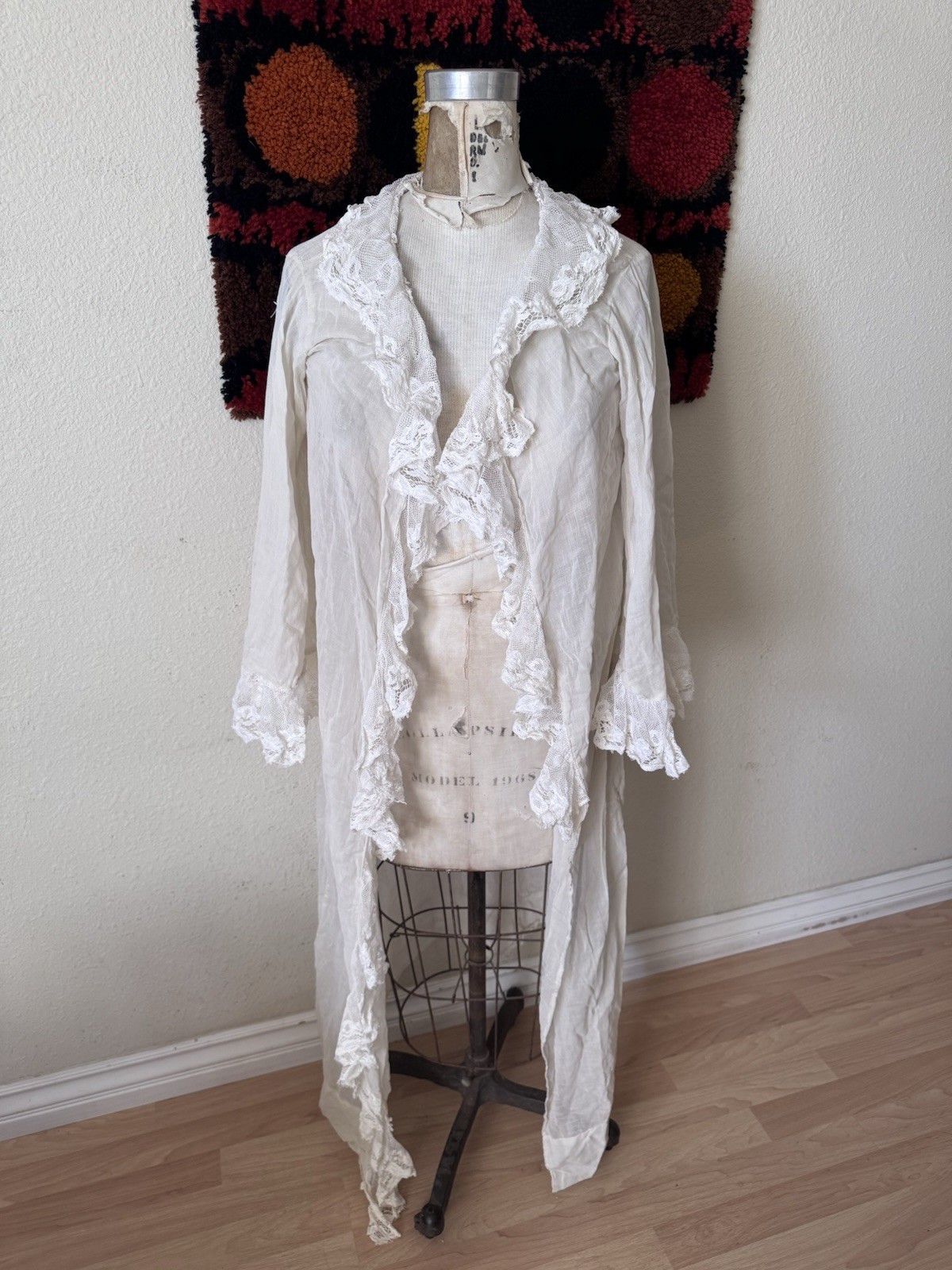 Antique White Cotton Victorian Edwardian Robe Duster