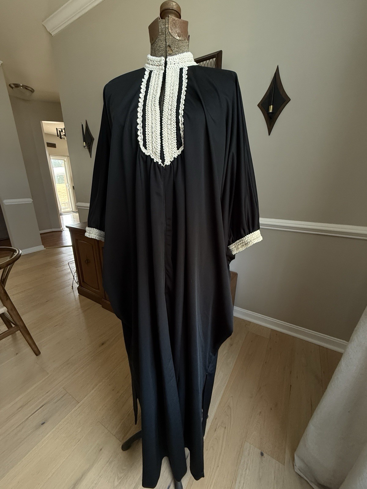 Vtg 60s-70s Evelyn Pearson Kaftan Hostess Maxi Gown MCM Boho Crochet Lace Detail