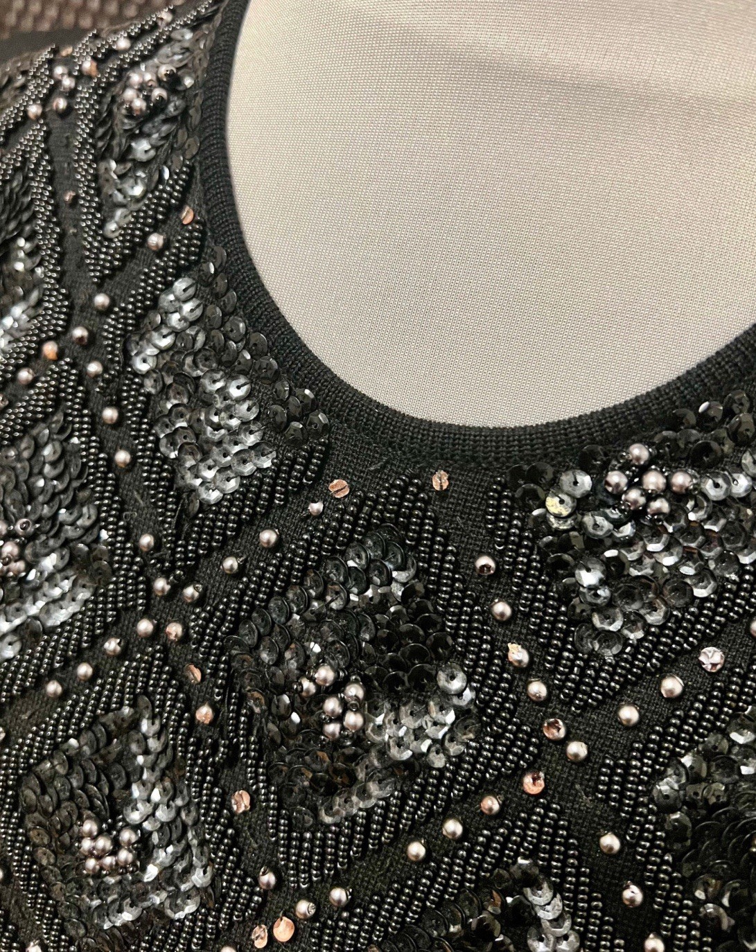 Black sequin and seed beaded stretch jersey evening top vtg 60s
