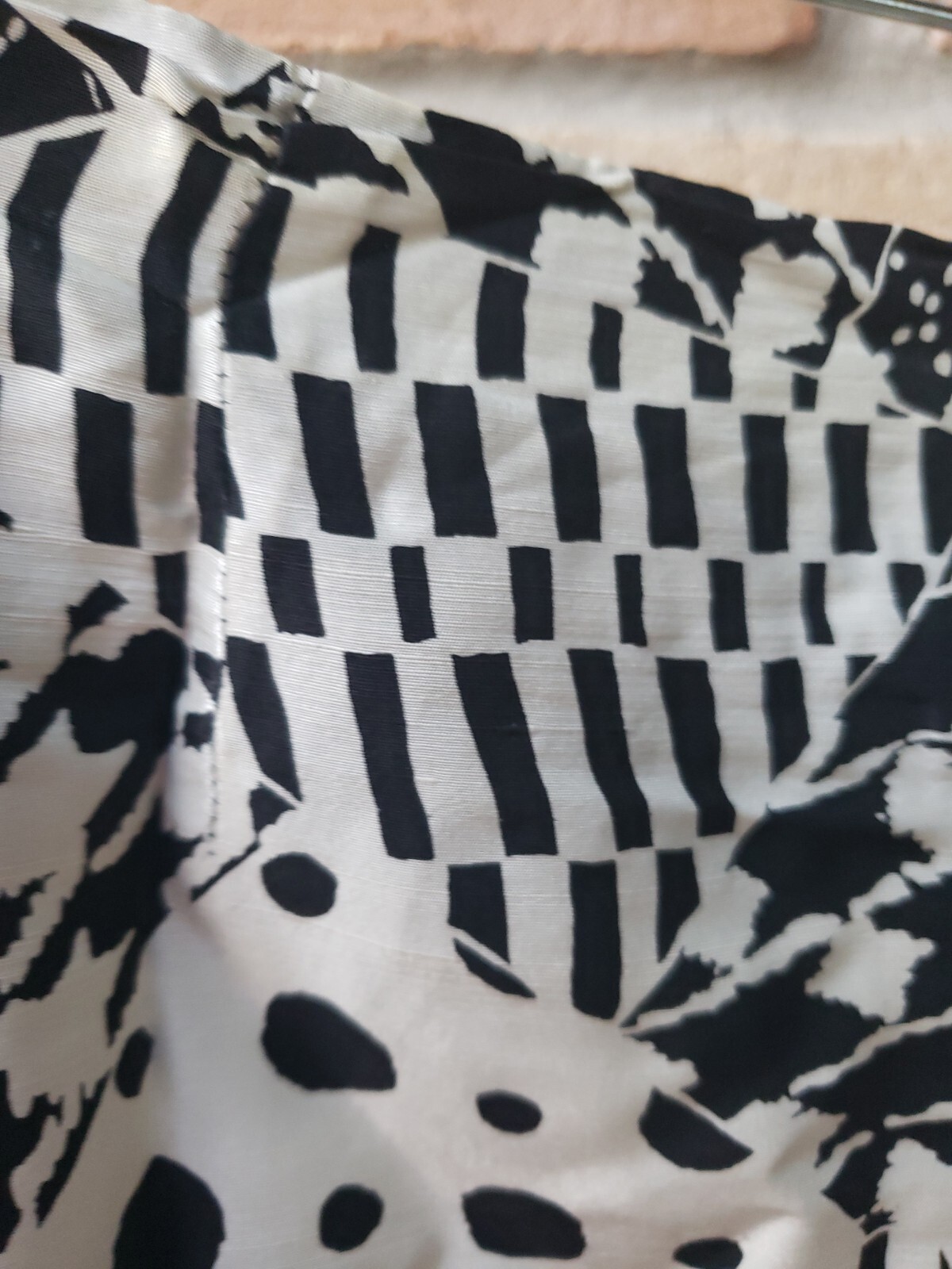 VTG 90s Cache Black White Print All Silk Mini Skirt Sz 8 Club Cougar Y2K FLAWS