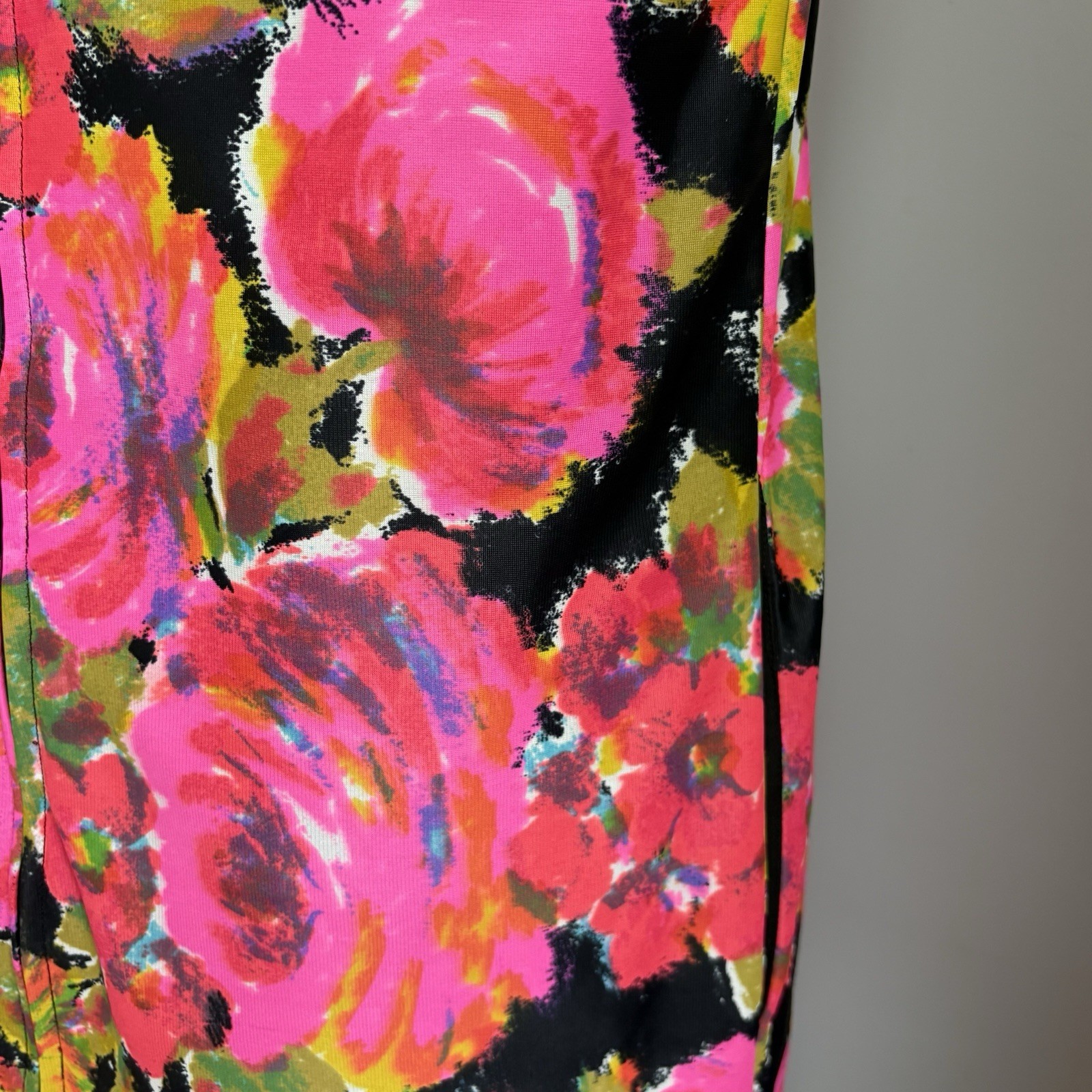 Vintage Mod 1960’s Neon Pink Day Glo Roses & Floral on Black Shift Dress XS/S