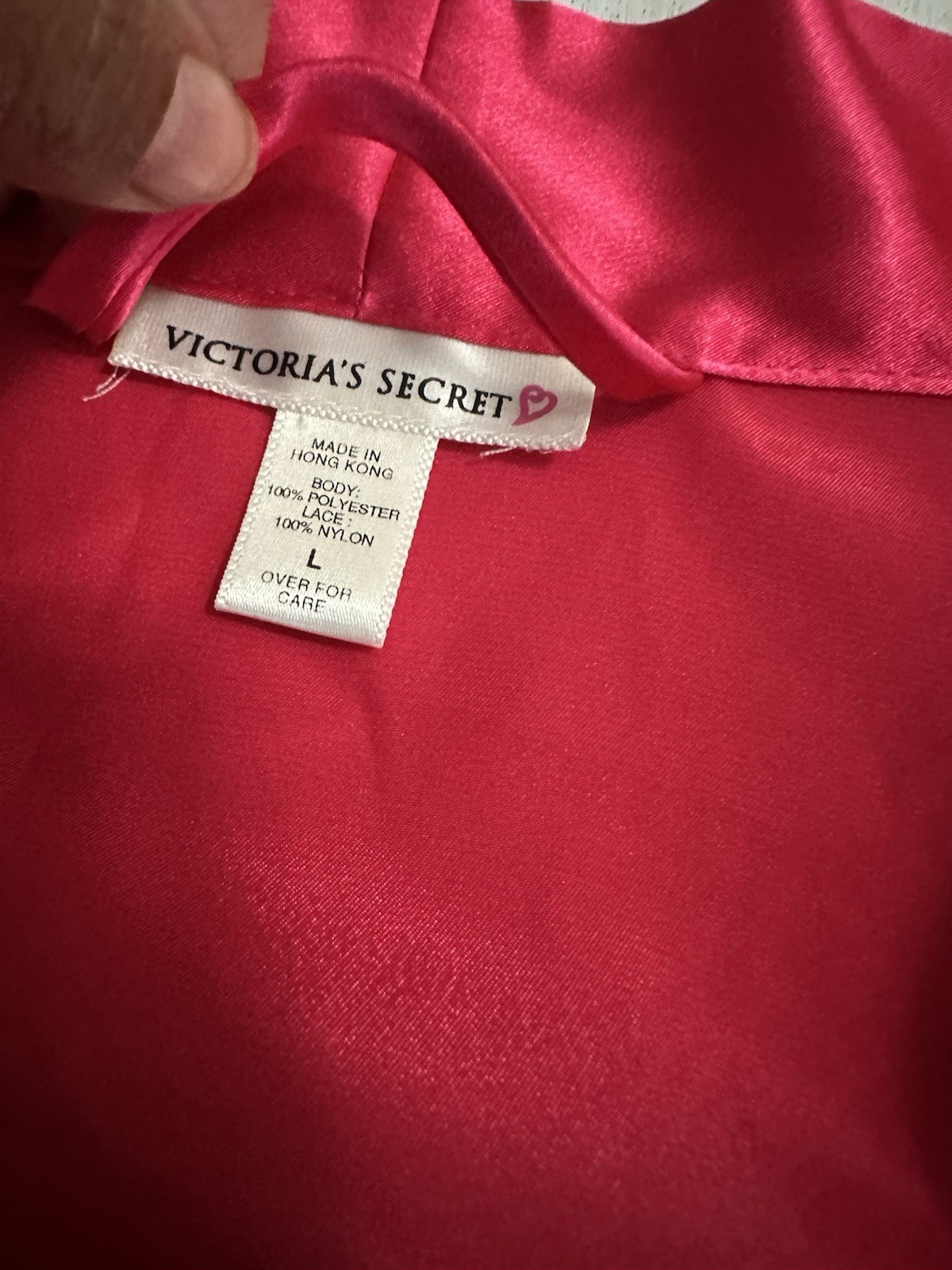 Vintage Victoria’s Secret Satin Robe & Nightgown Set Sz L – Fuchsia Pink – Lace