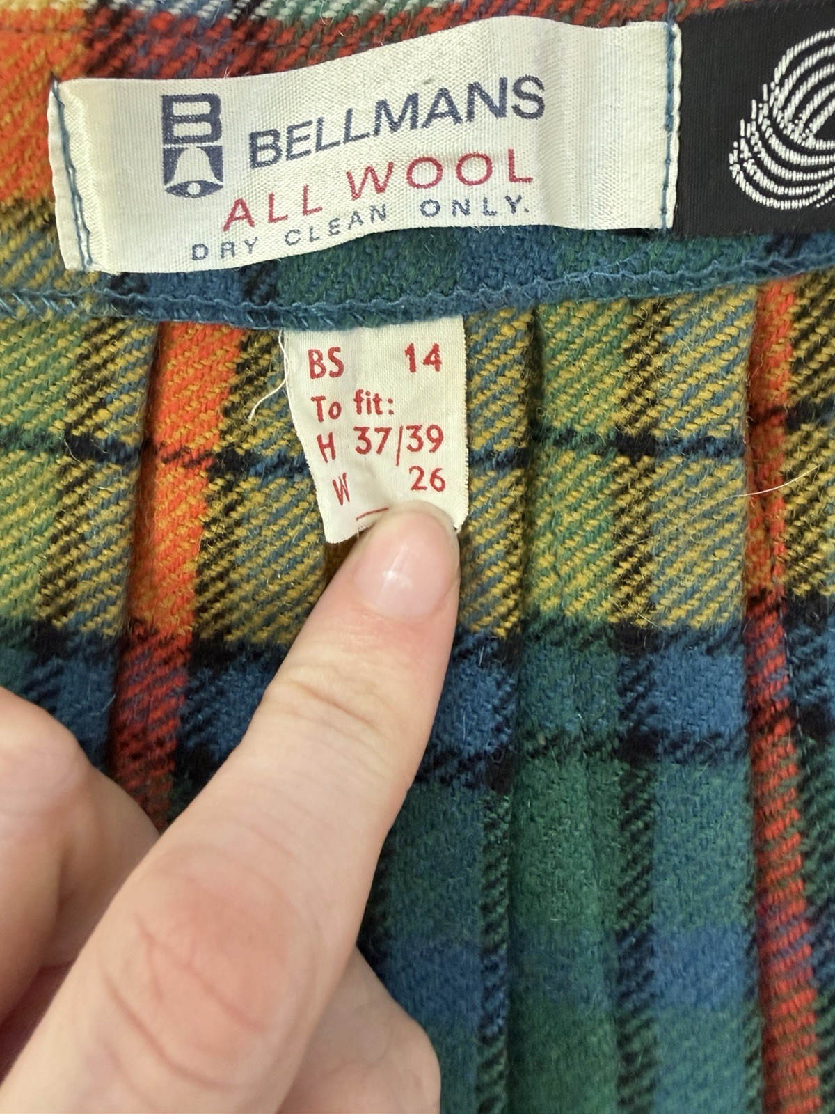 Bellmans Vtg. All Wool Plaid Pleated Colorful Tartan Kilt Skirt SZ 26 Scotland