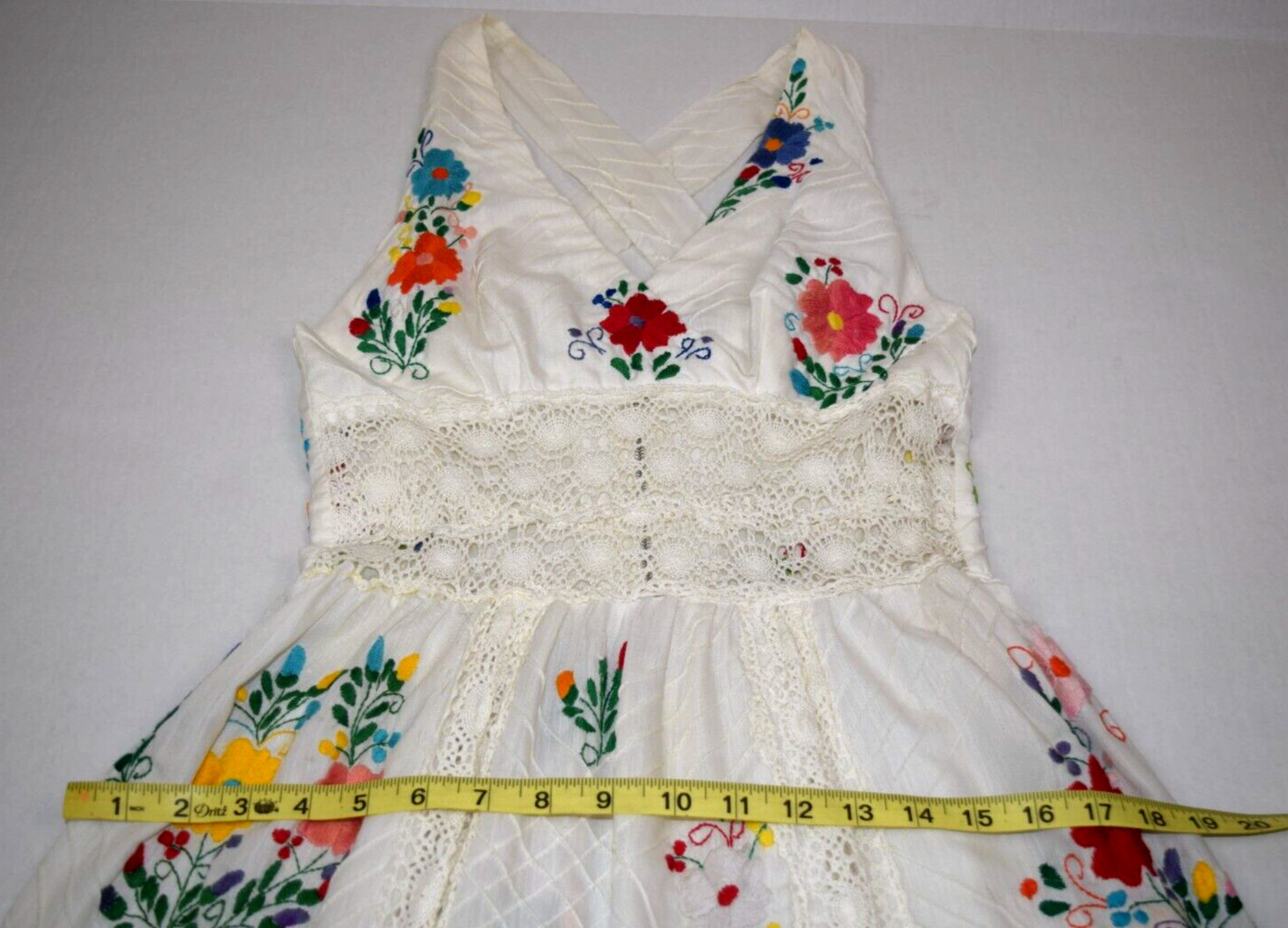 Vintage Dress Size S/M 70s White Crochet Colorful Floral Embroidery Empire Waist