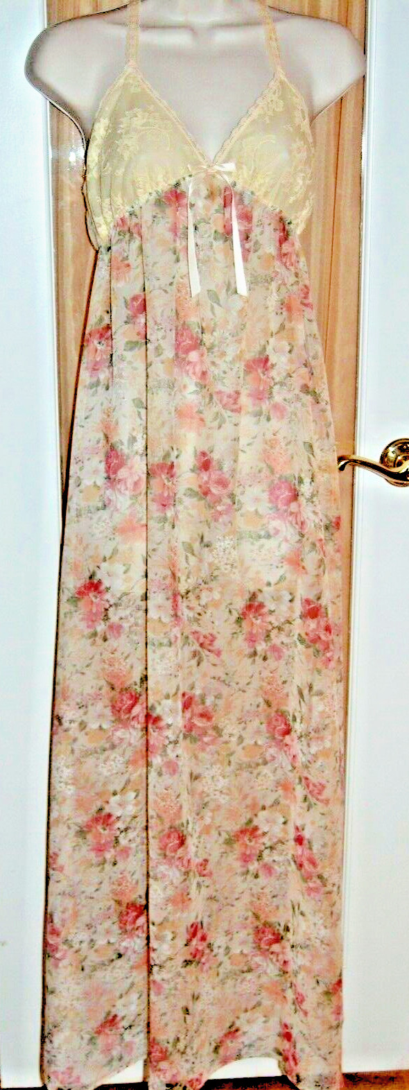 VTG BLUSH LINGERIE Ivory / Pink Roses w/Lace Trim Size Small Chest 30″ MI USA