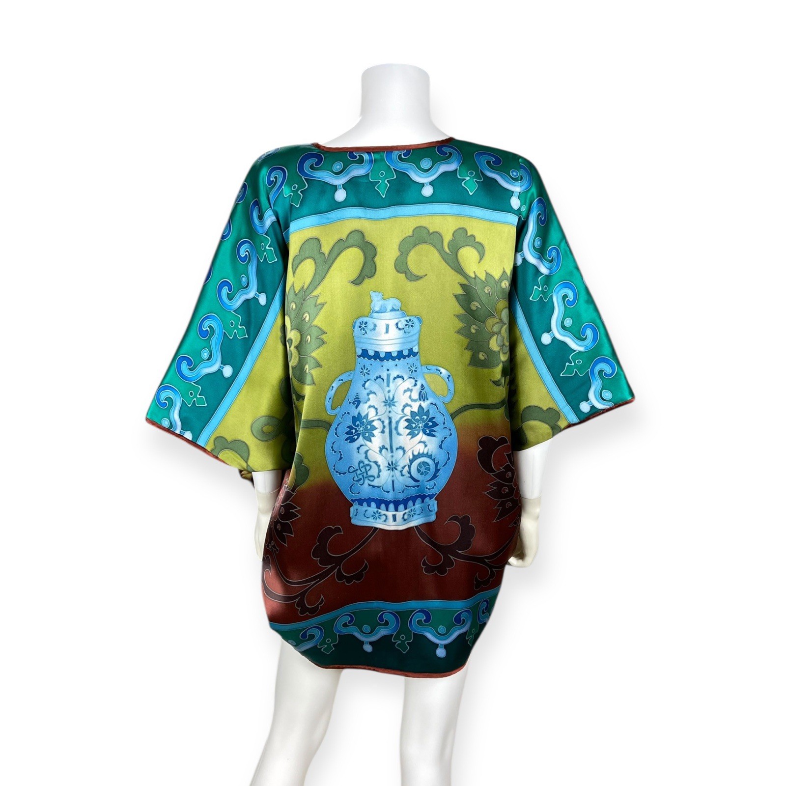 Carol Patterson Vintage 100% Silk Printed Puffy Kimono Jacket