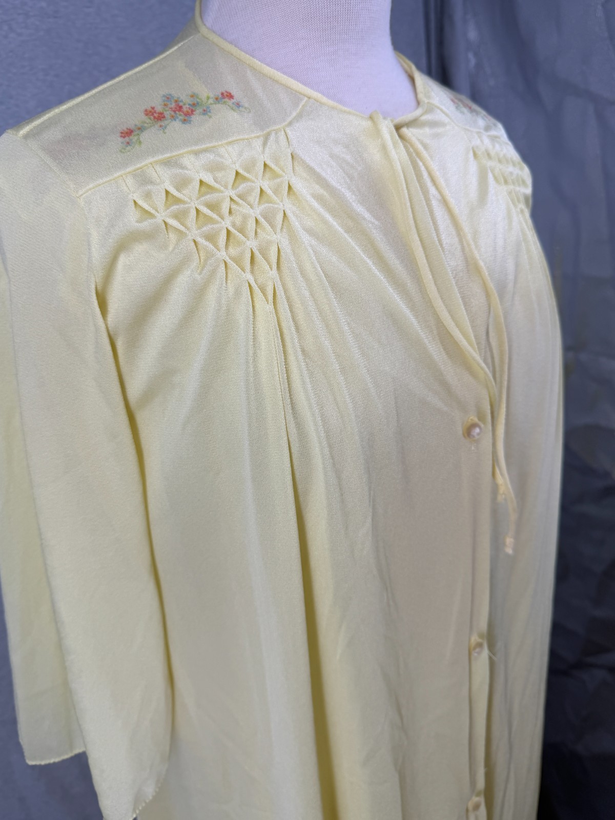 Vtg Kayser Gown Pant Robe Tricot Smocking Sz M 1960’s Embroidered 3 Piece Set