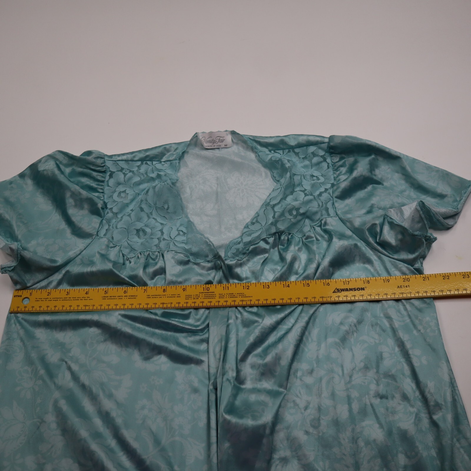 Vintage Vanity Fair Blu Nylon Button Front Robe House Coat Night Gown Medium USA