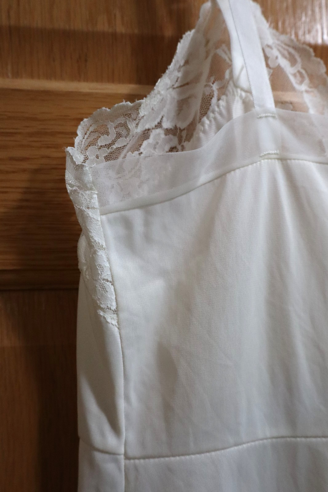 VTG 70s Stoneswear World Of Fashion Size 36 Cream/Off-White 100% Nylon Full Slip