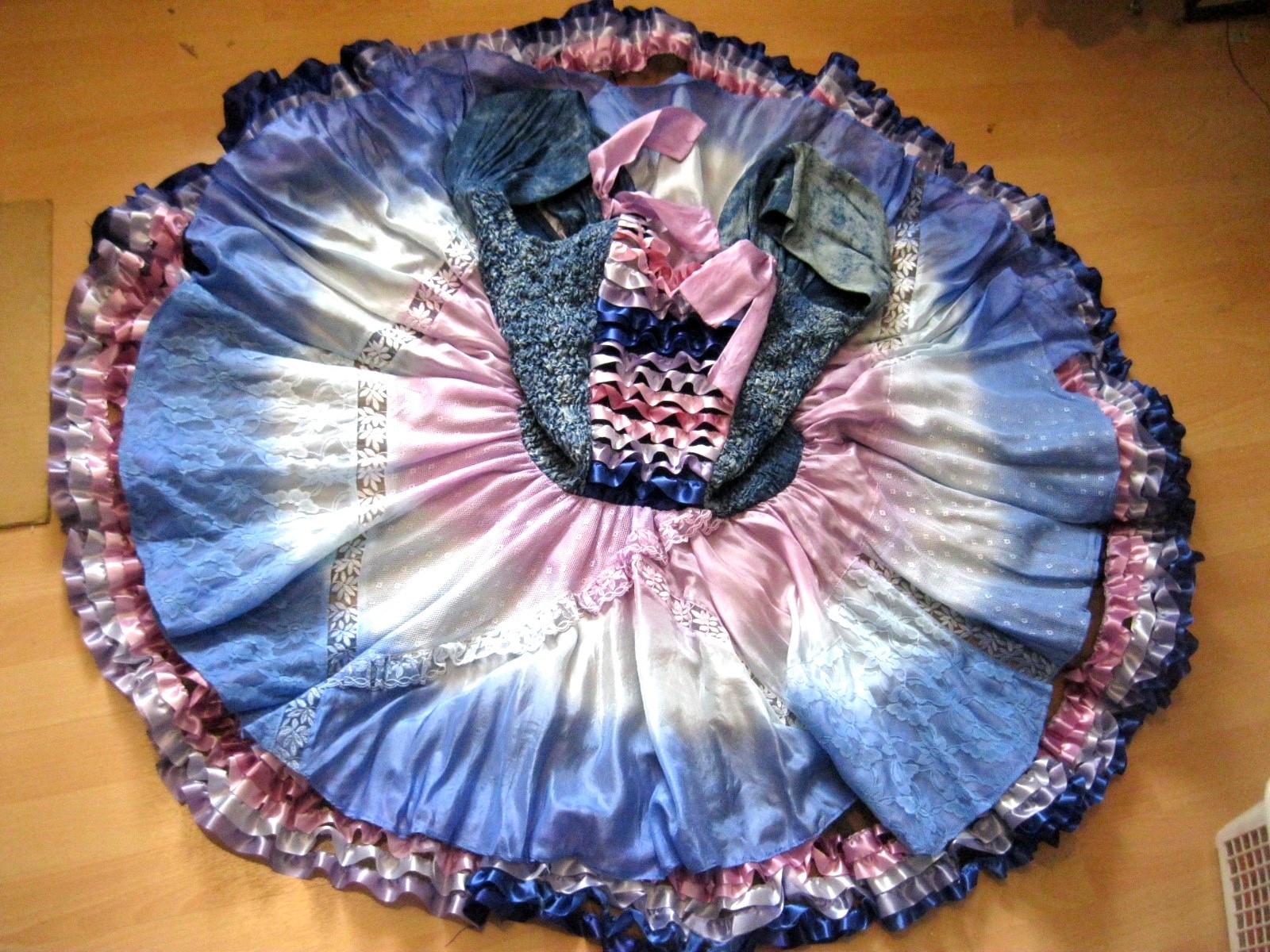 Vintage French Designer Dress MAICK HAROLD PARIS Tie Dye Look Silk Lace Ruffle