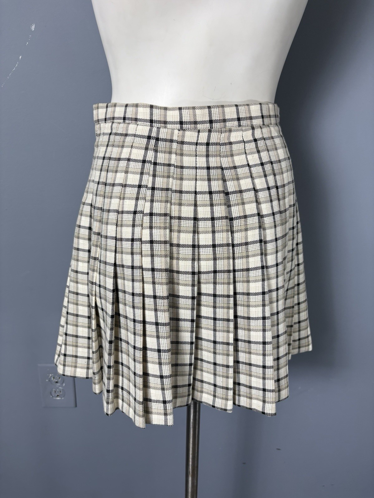 Vintage 90s Juniors 7/8 Tan Plaid Pleated Mini Skirt Buckle Clueless Schoolgirl