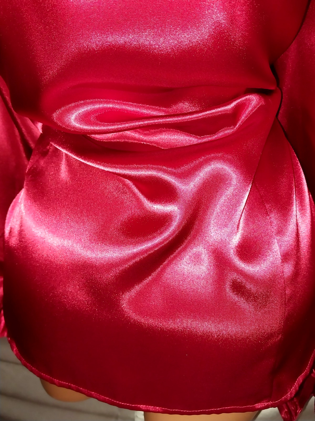 VTG SATIN SHINY RED HIDDEN BUTTON NOTCH COLLAR SECRETARY BLOUSE 48/50 NOS