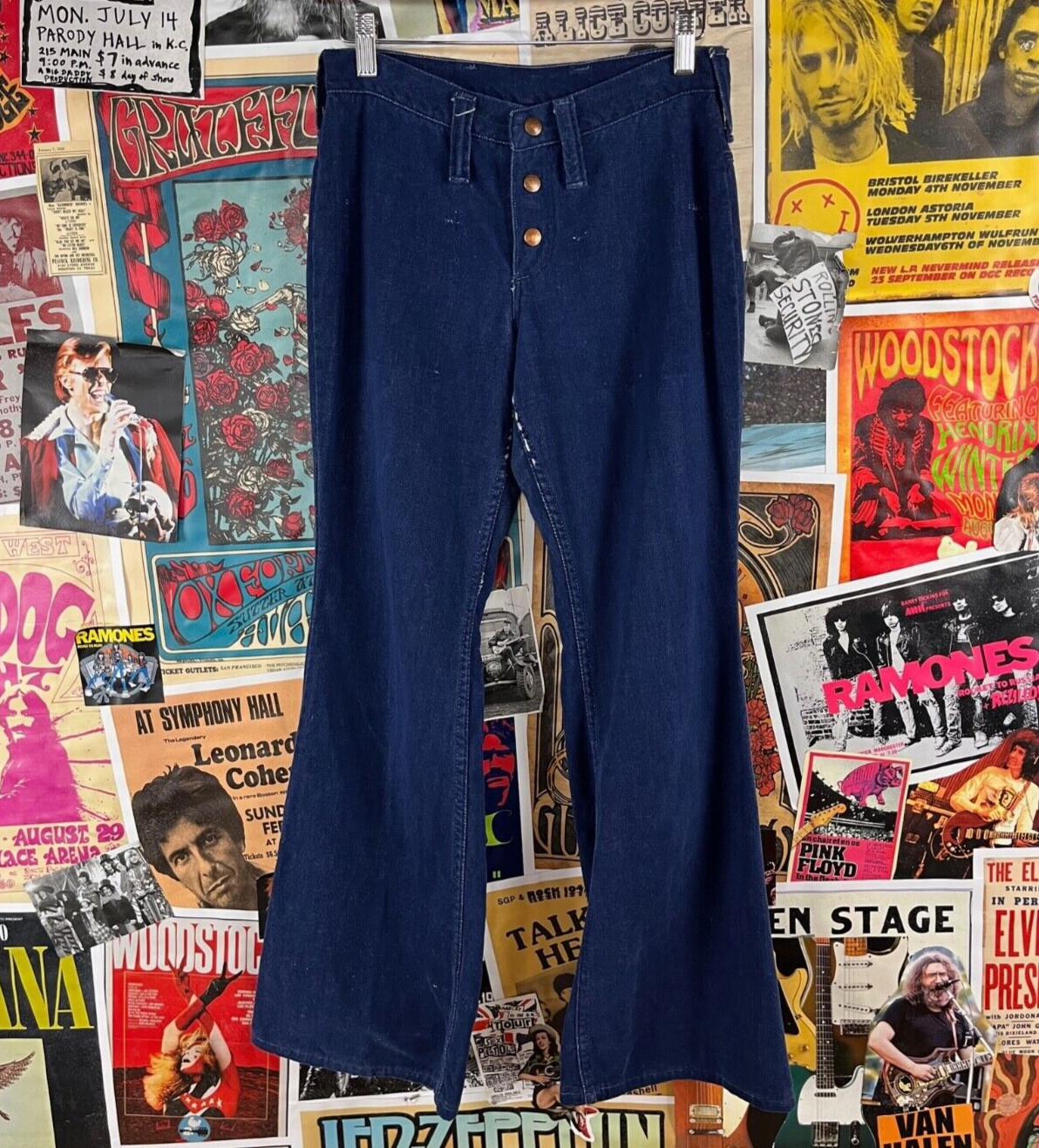 Vintage 70s Dark Wash Junior Low Rise Wrangler Bell Bottom Denim Flares 28×29