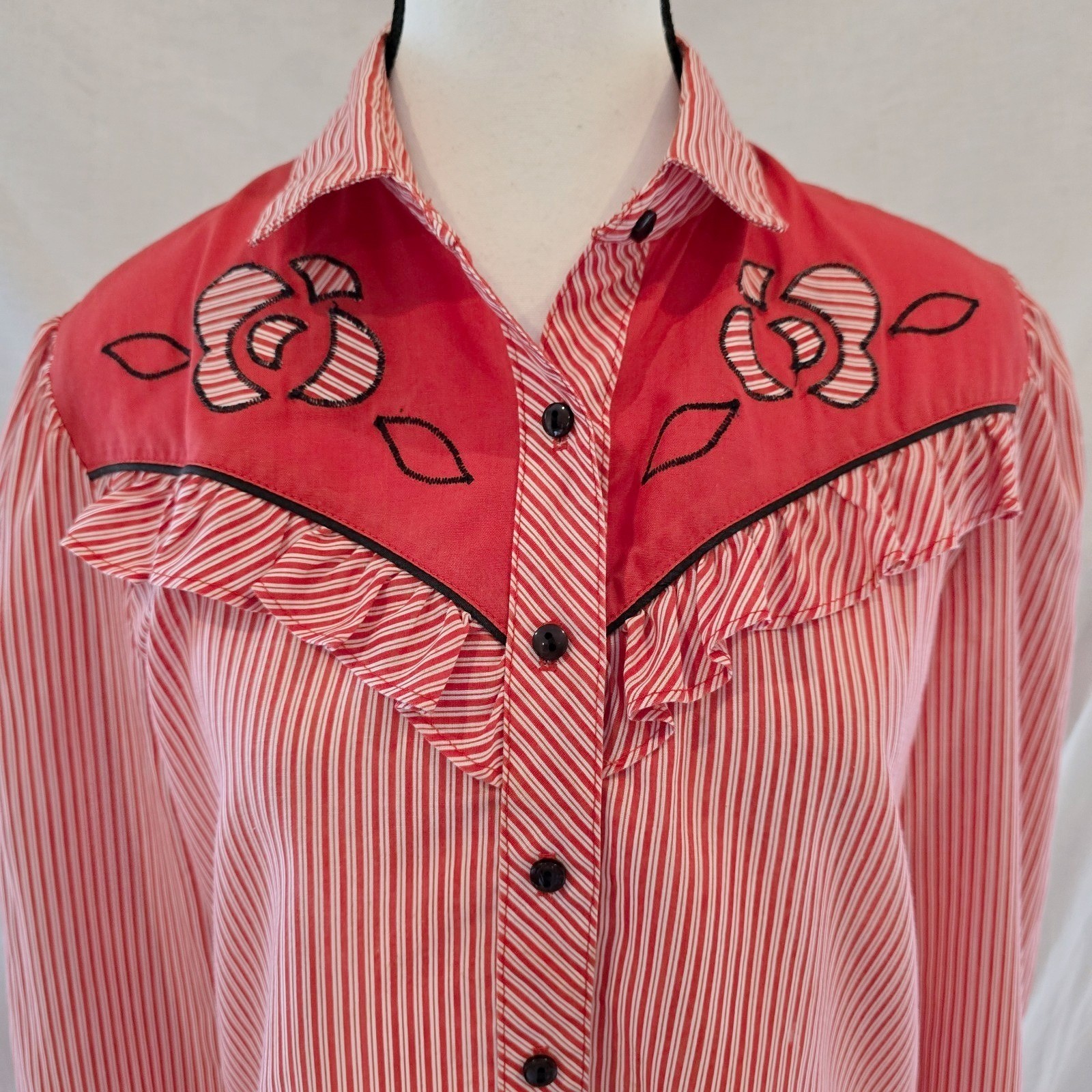Vtg 1980s Womens Western Shirt Red White Candy Stripe Ruffle Rose Embroidered M