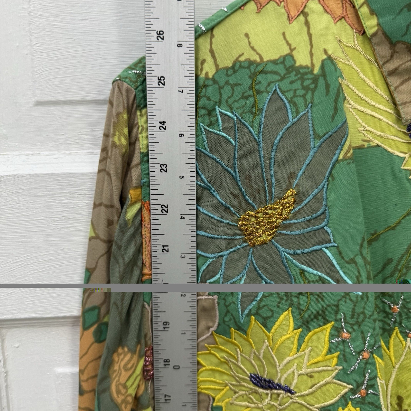 Vintage NAGA by Milo Womens L Floral Embroidered Beaded Art to Wear Shirt