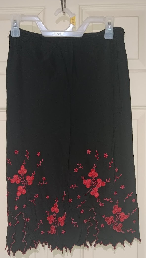 Unique Vintage Black Skirt Slip with Red Embroidered Flowers & „Drip Edge” Hem
