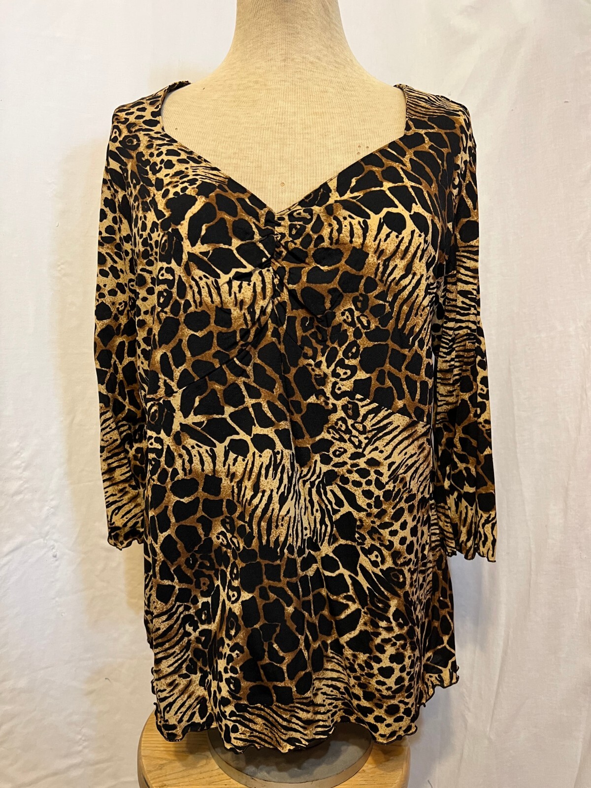 Vintage Woman’s Avenue Stretch Top Animal Print 45″+ Bust No Tag Size No.395