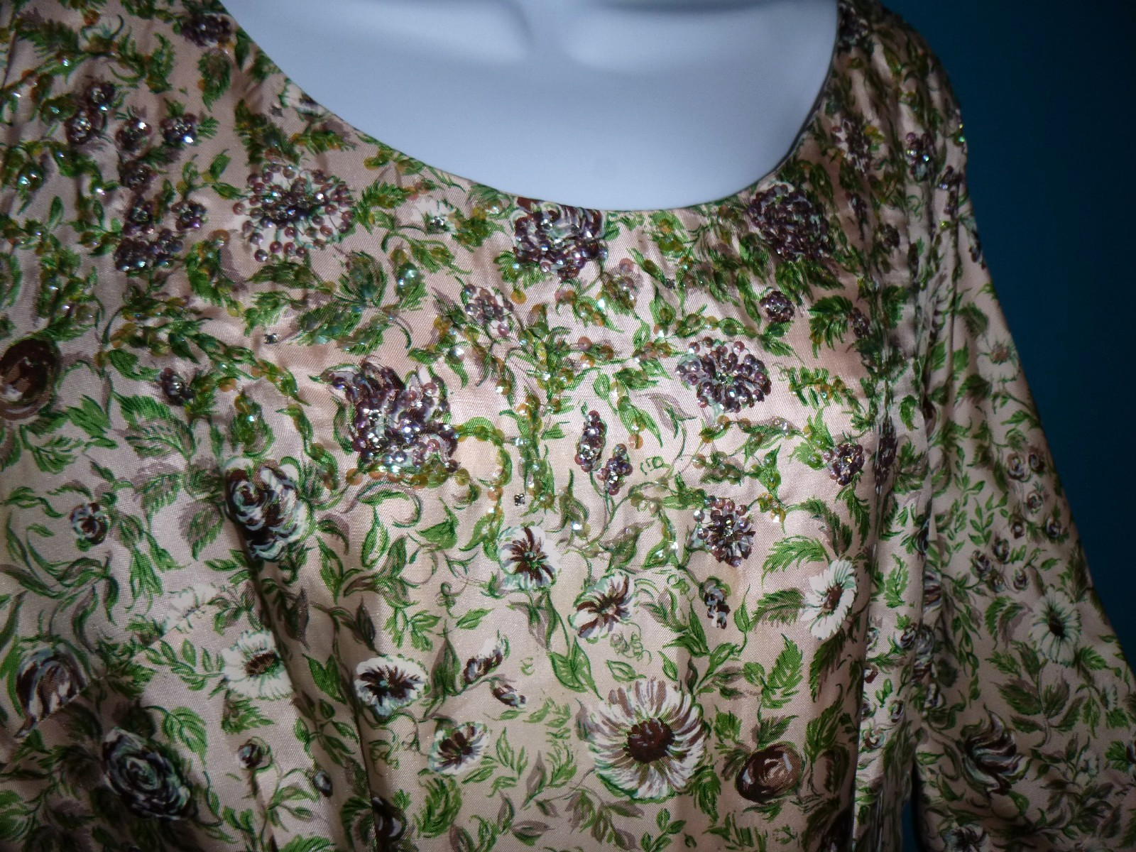 Vtg 1940s Pinkish Tan Silky Floral Dress Sequin Embellishment VOLUP Sz L/XL
