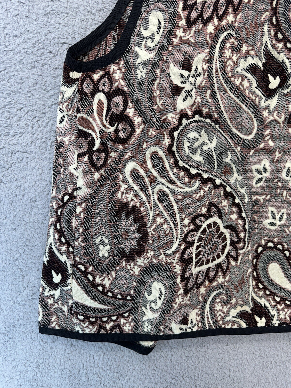 Mr.Alex Alex Colman Inc Tapestry Open Sleeveless Vest 27”H X 22”W