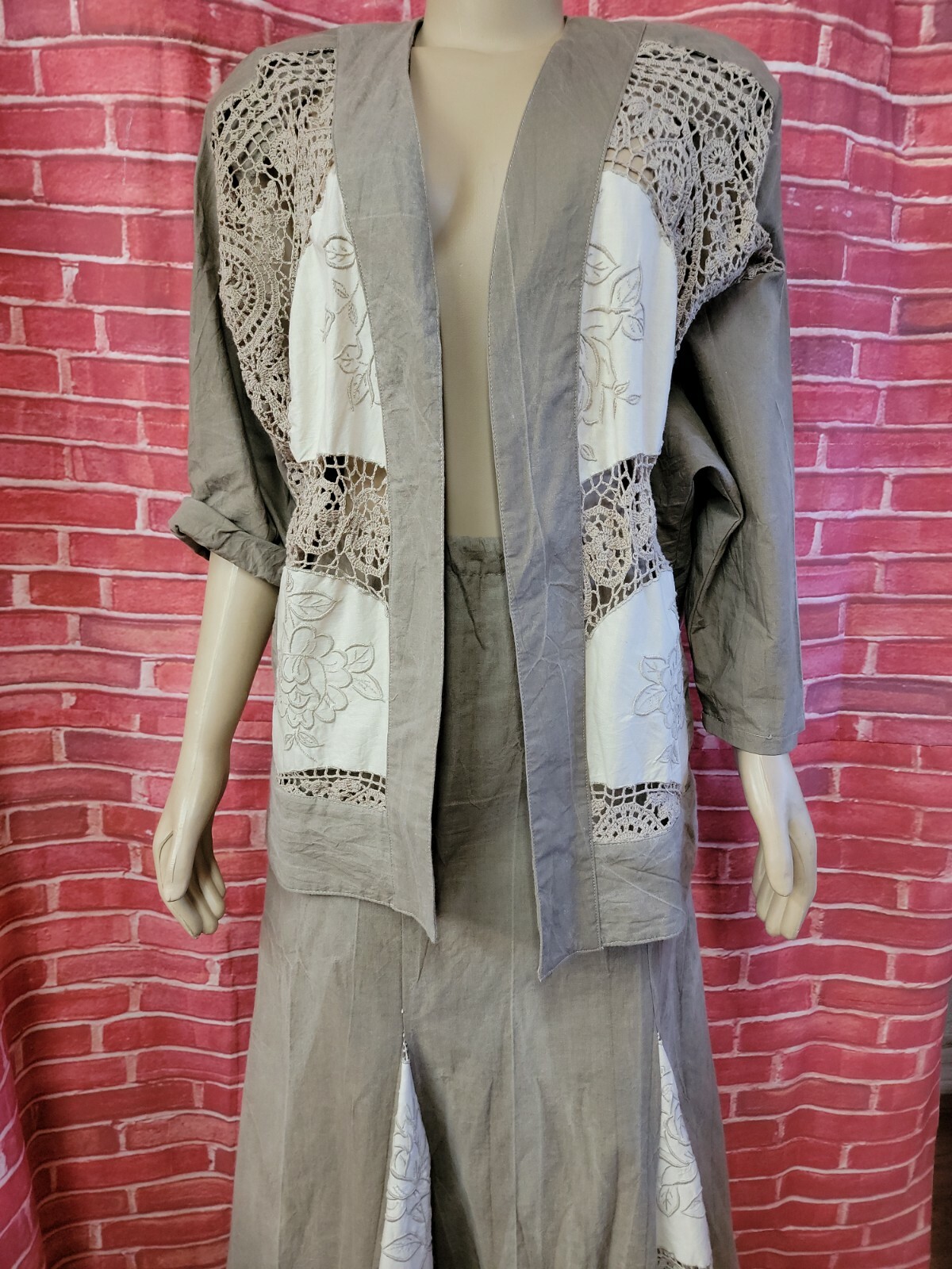 Lim’s VTG 2 Piece Set Cream Taupe Jacket & Skirt Crochet Embroidered Size M #C2