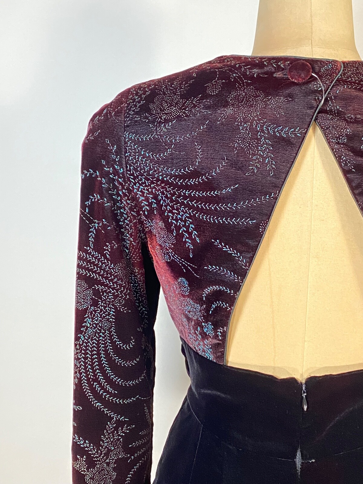 Vintage late 1980’s-90’s little black velvet cocktail dress w/fabric rose detail