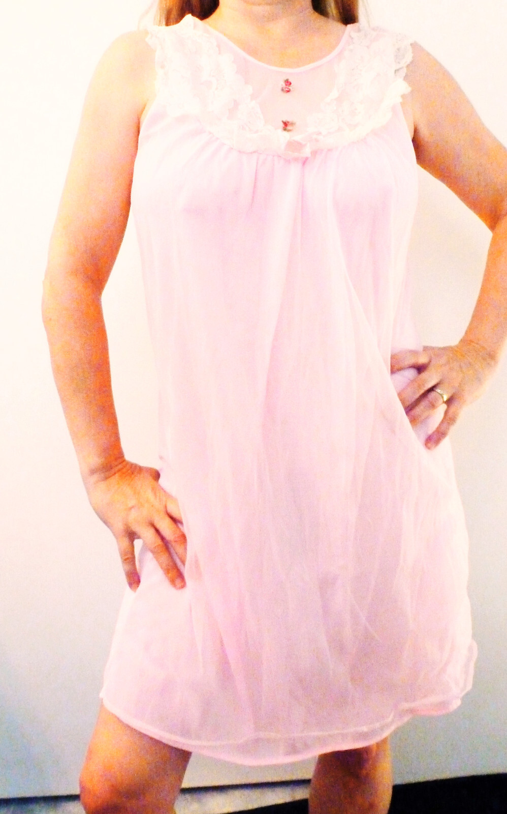 PARAMOUNT ELEGANT VTG DOUBLE LAYER PINK LACY ROSETTES CHIFFON NIGHTGOWN L VGVC