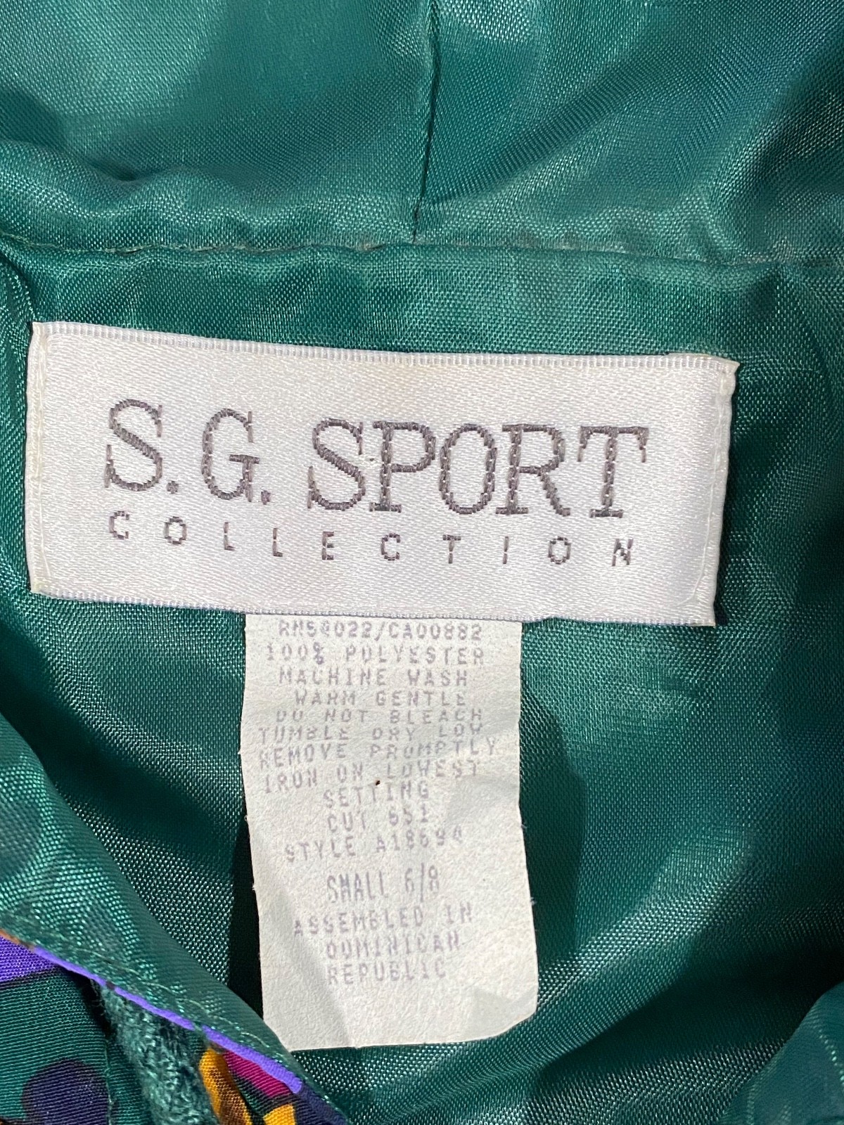 VTG 90s SG Sport Bold Colorful Filigree Satin Hooded Windbreaker Women’s S 6/8