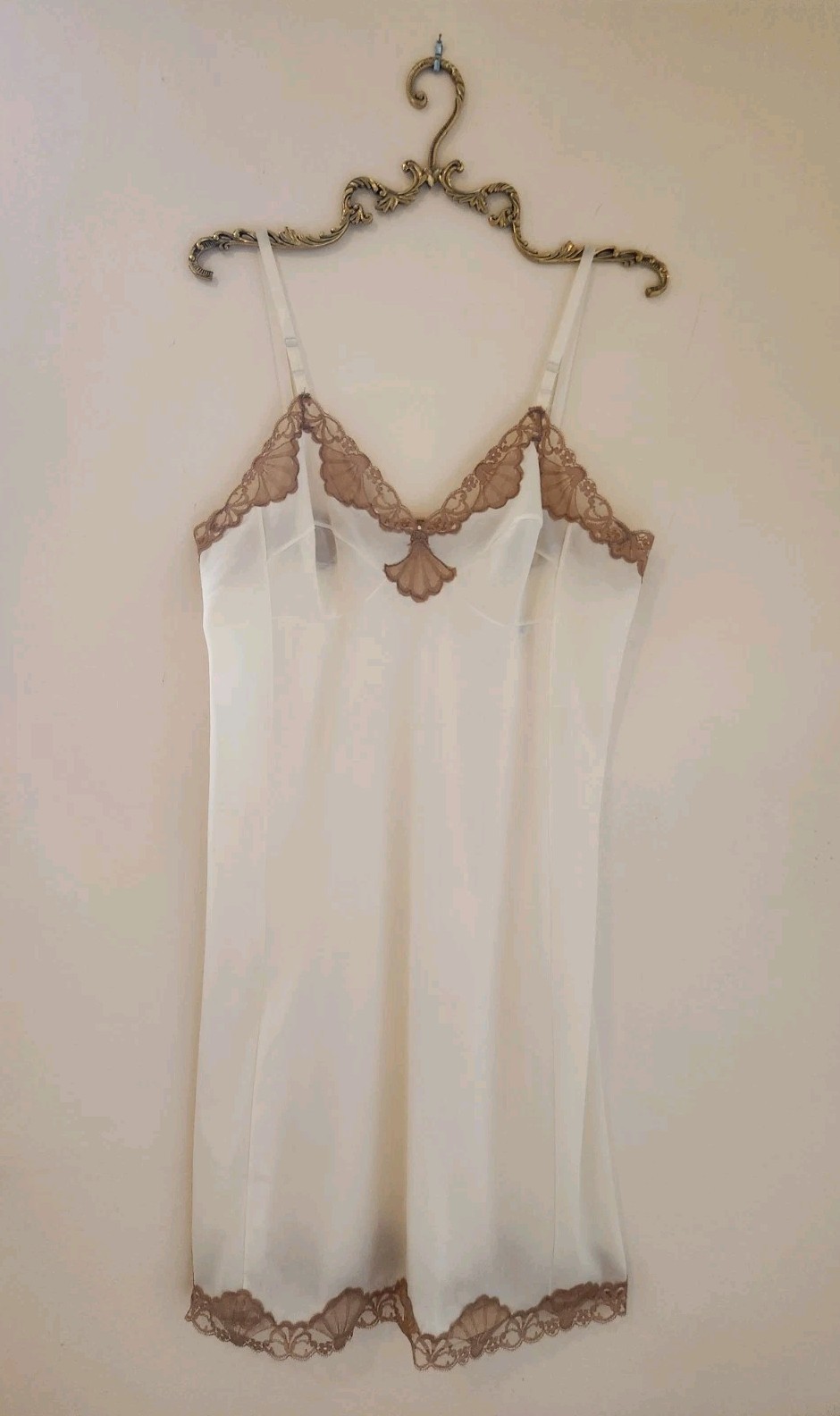 Vintage EMILIO PUCCI FORMFIT ROGERS SLIP 38