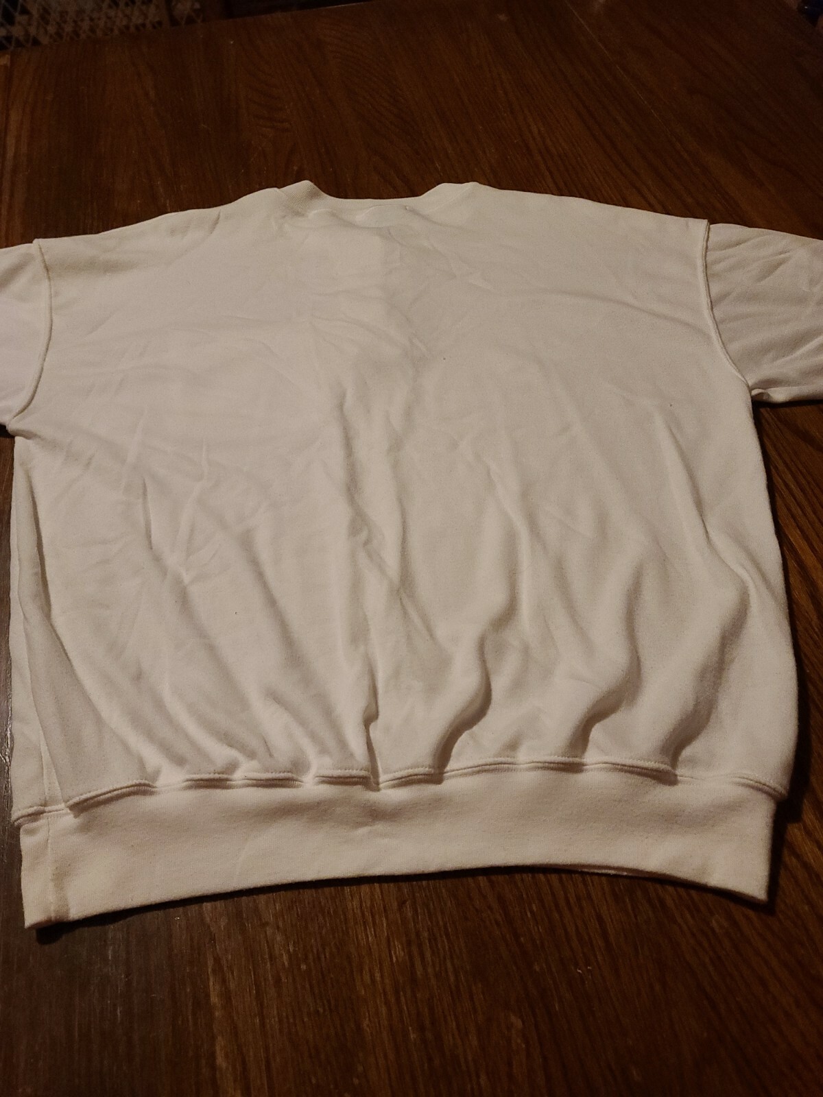 Bramble Lane White Pullover – Large- EUC