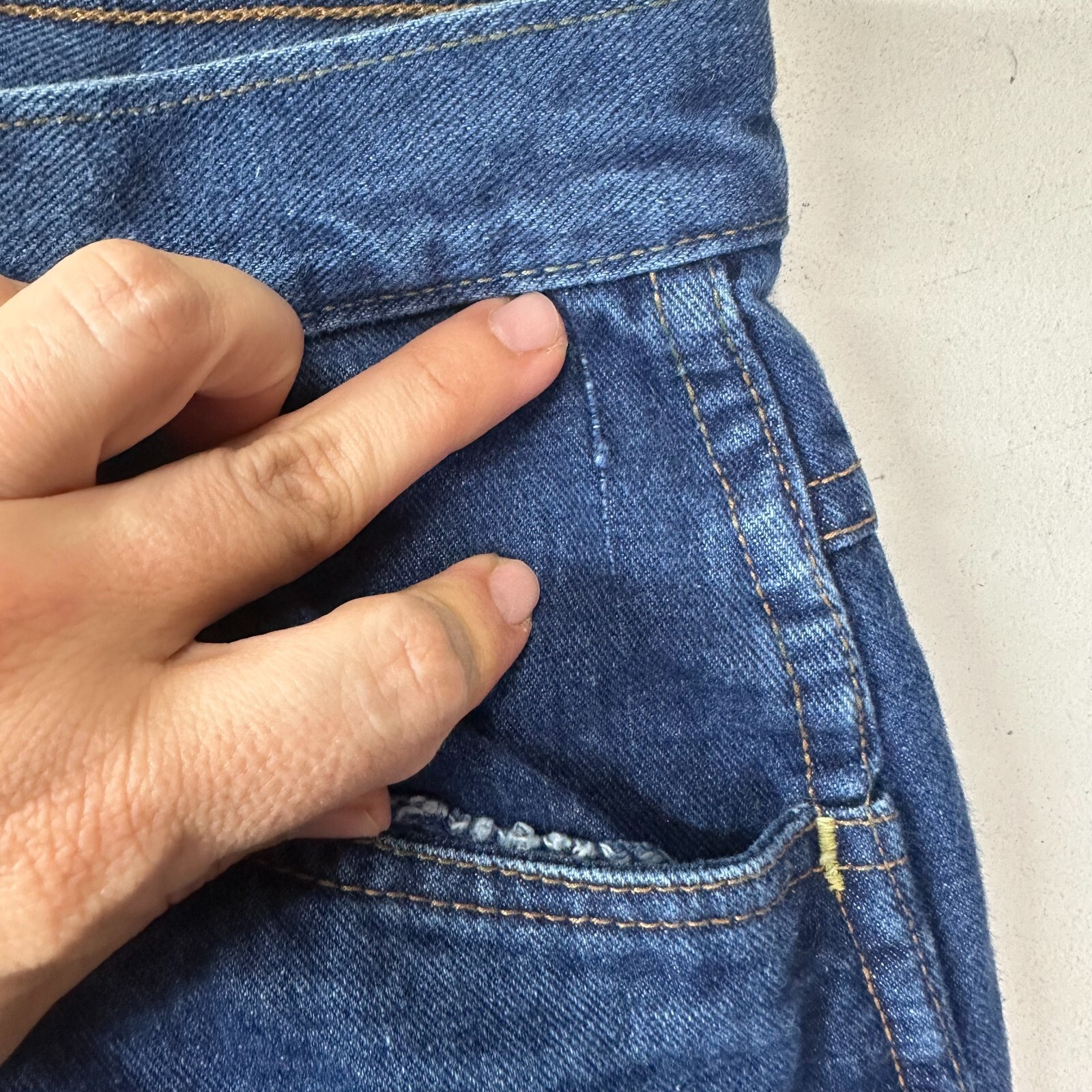 Vintage 70s Jeans Denim Womens 24″ Waist High Rise Straight Embroidered Pockets