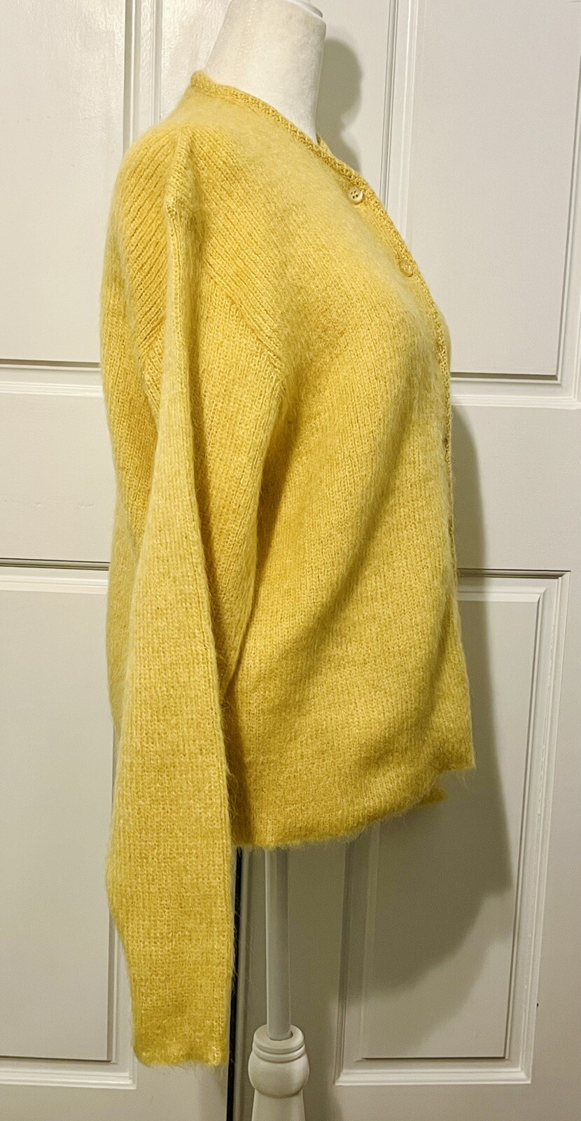 Vintage 1960’s Yellow Brentwood Mohrtex Texas Mohair Blend Cardigan Sweater L