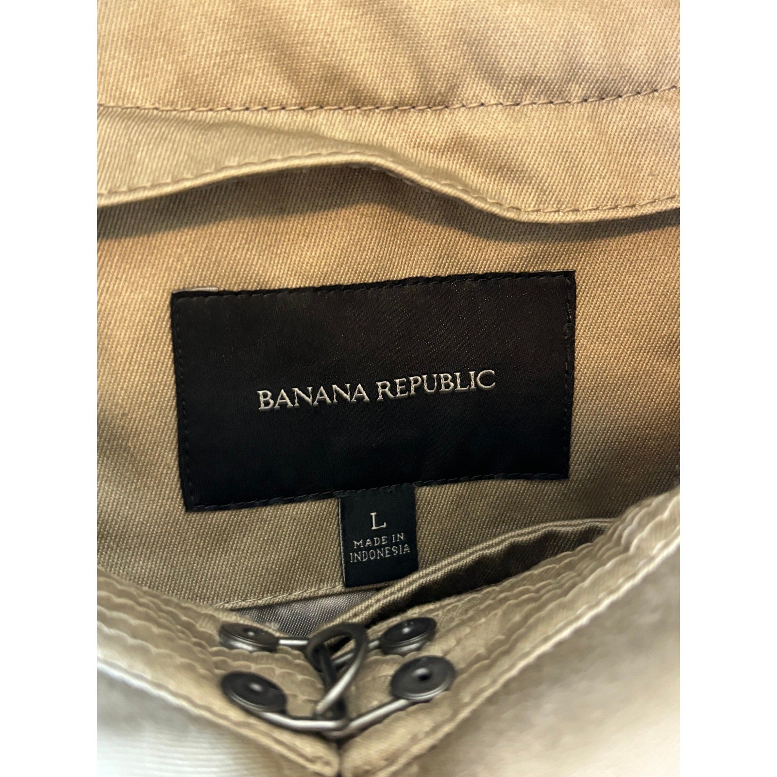 Banana Republic Trench Coat Tan Khaki Double Breasted Belted Classic Preppy Chic