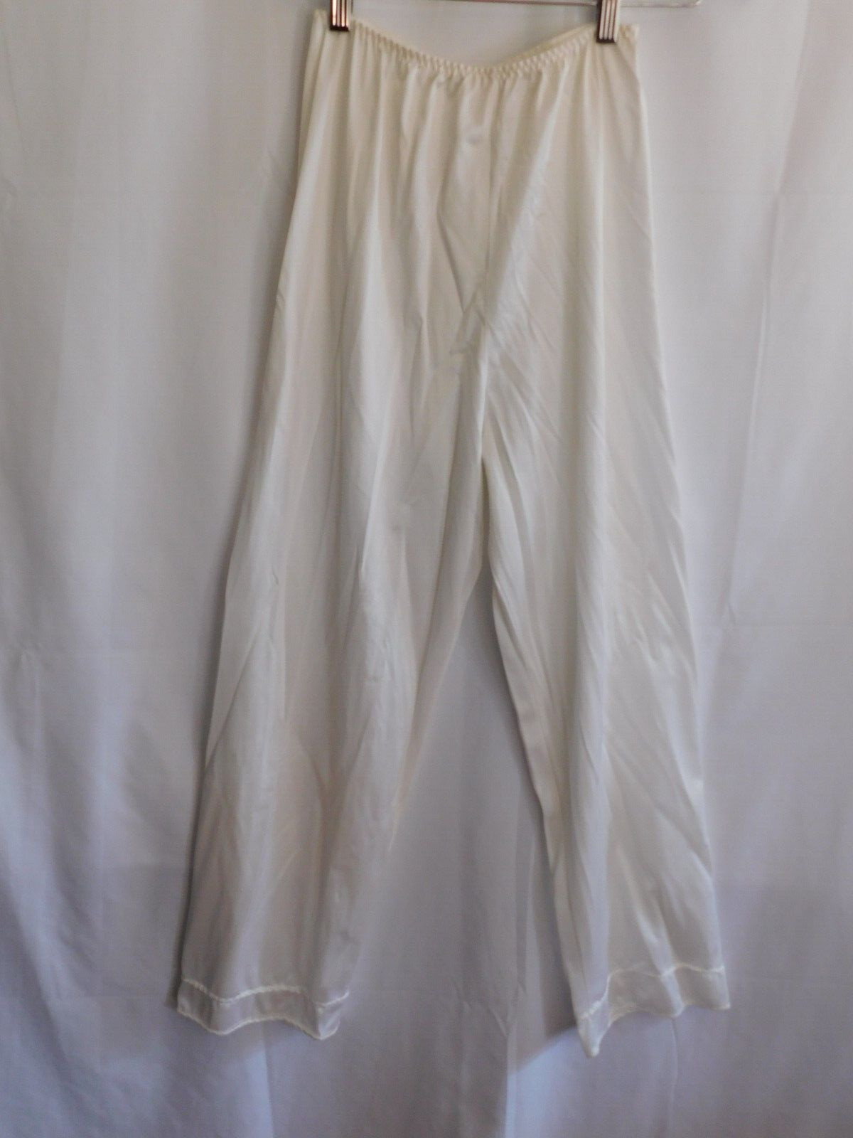 Wondermaid Pant Slip Women’s White Style 1901 Size Medium