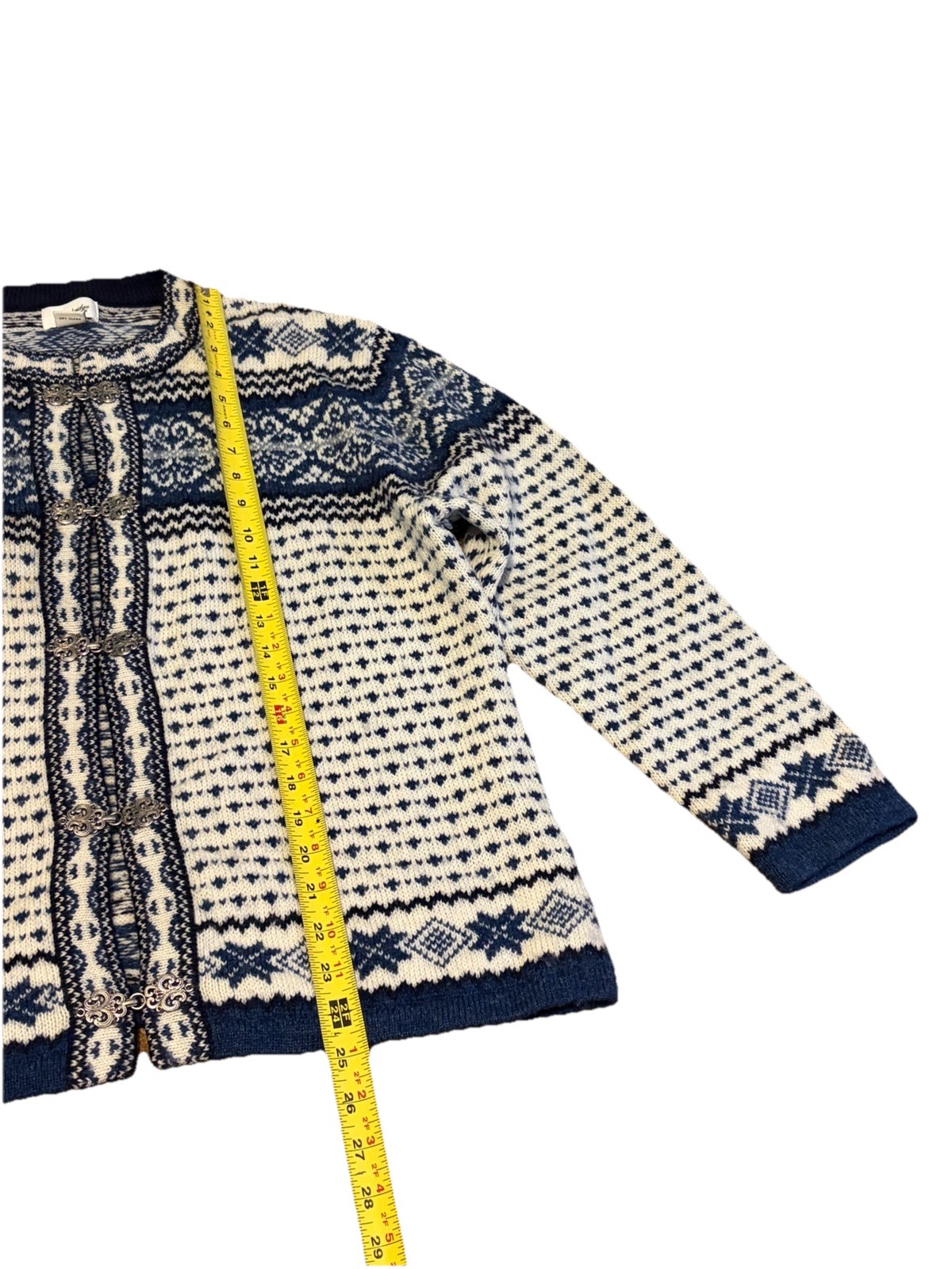Vintage Cambridge Dry Goods 100% Wool Sweater Metal Clasps Navy Nordic Fairisle