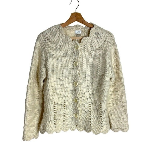 Alps Women’s Vtg 100% Wool Chunky Cottagecore Button Cardigan Sweater Medium