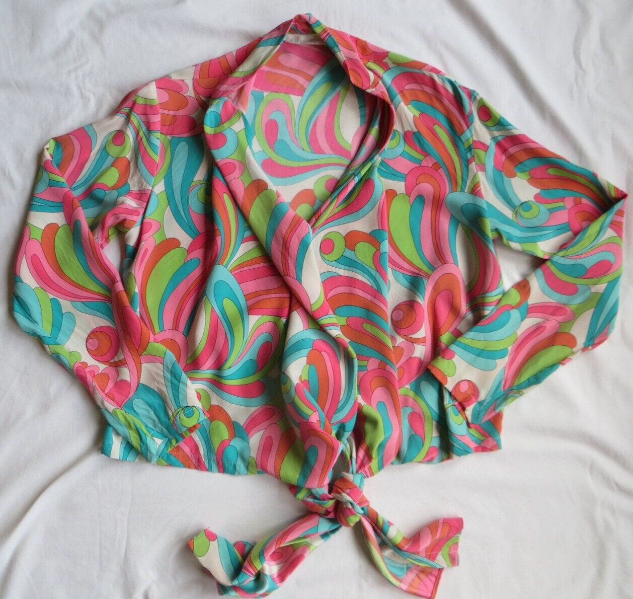 Brett Harrison Vintage 1970s Swirl Disco Go-Go Hippie Mod Shirt Womens Crop Silk