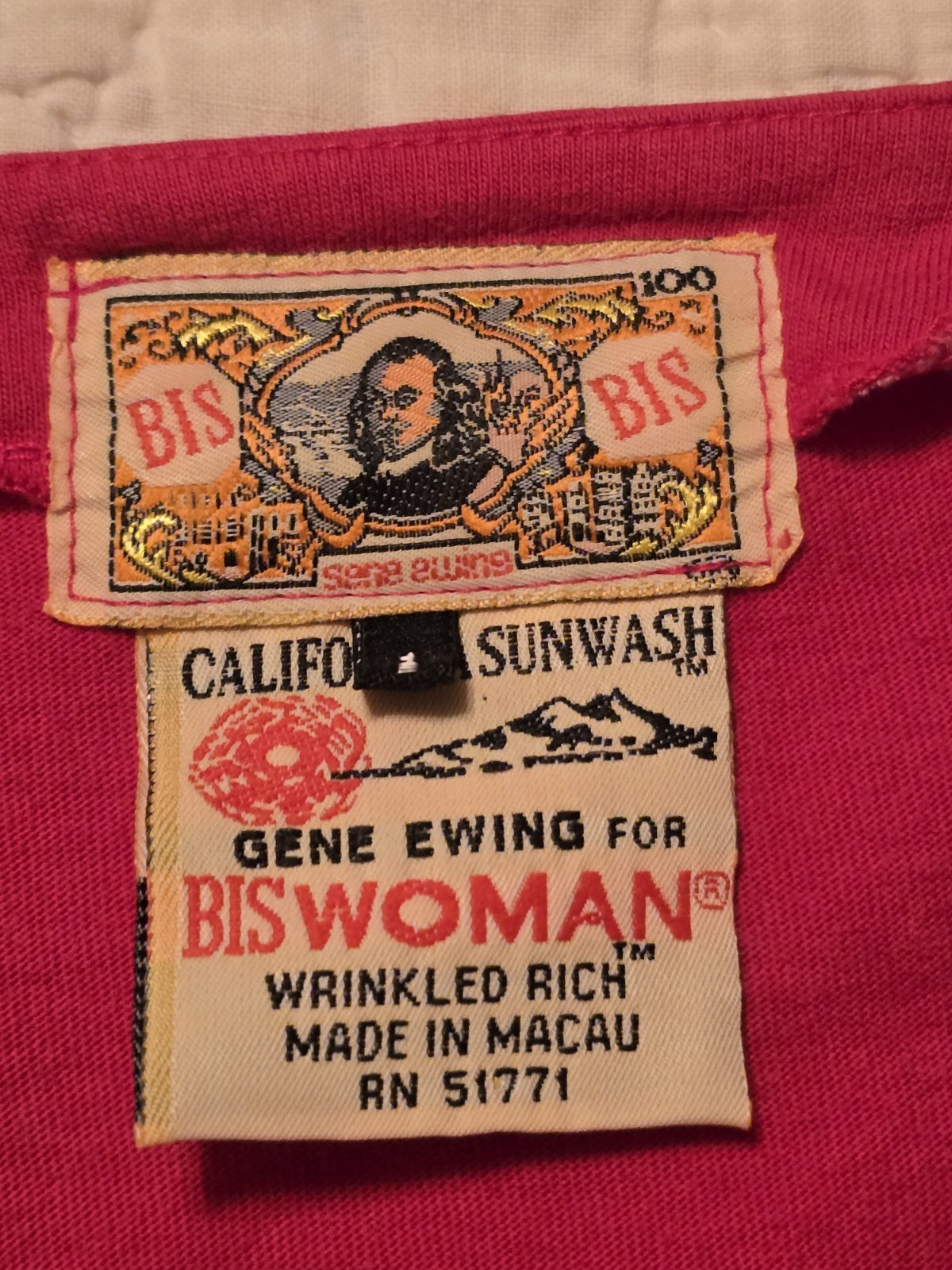 VTG GENE EWING FOR BIS WOMAN CALIFORNIA SUNWASH 1X RED V-NECK T-SHIRT