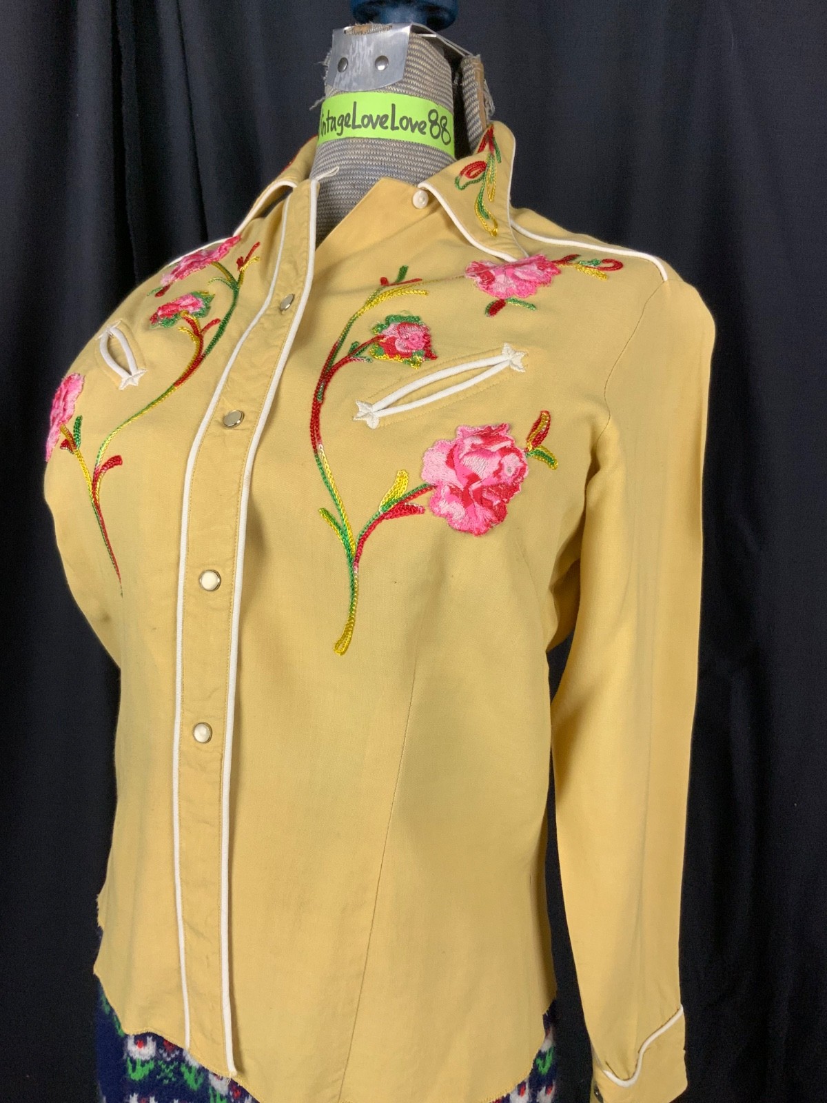 MILLER WESTERN WEAR Vtg 50s Dk Yellow Floral Embroidered Shirt-Bust 38/2XS-XS