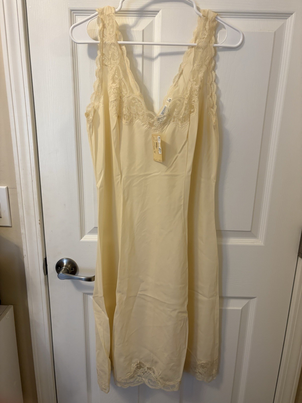 lady lynne slip nightgown lace Trim Sz 40 Beige Crpe Slp Brand New With Tags VTG