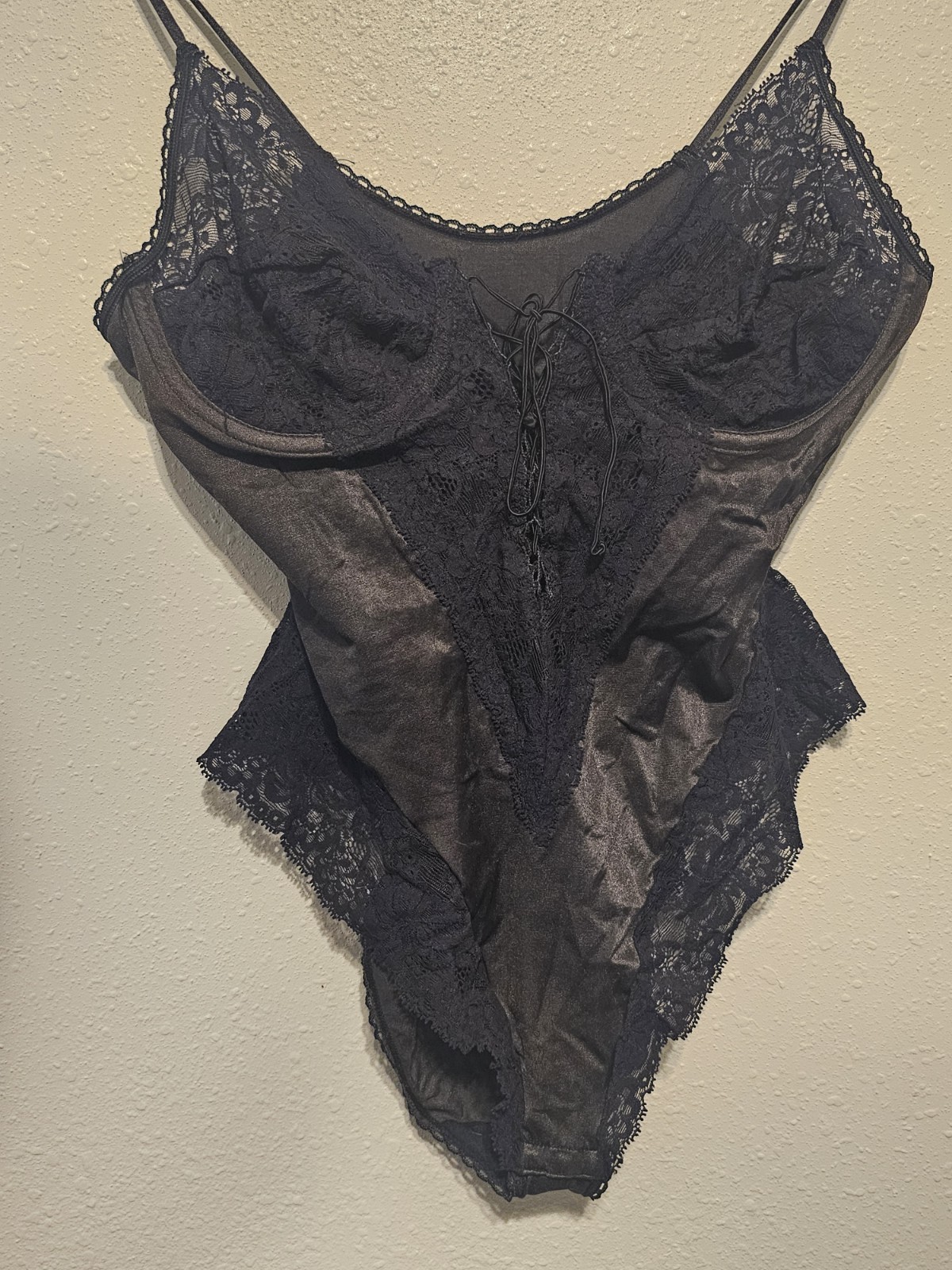 VTG Fantasies By Morgan Taylor Black Satin Lace 36C Bodysuit Lingerie Snapcrotch