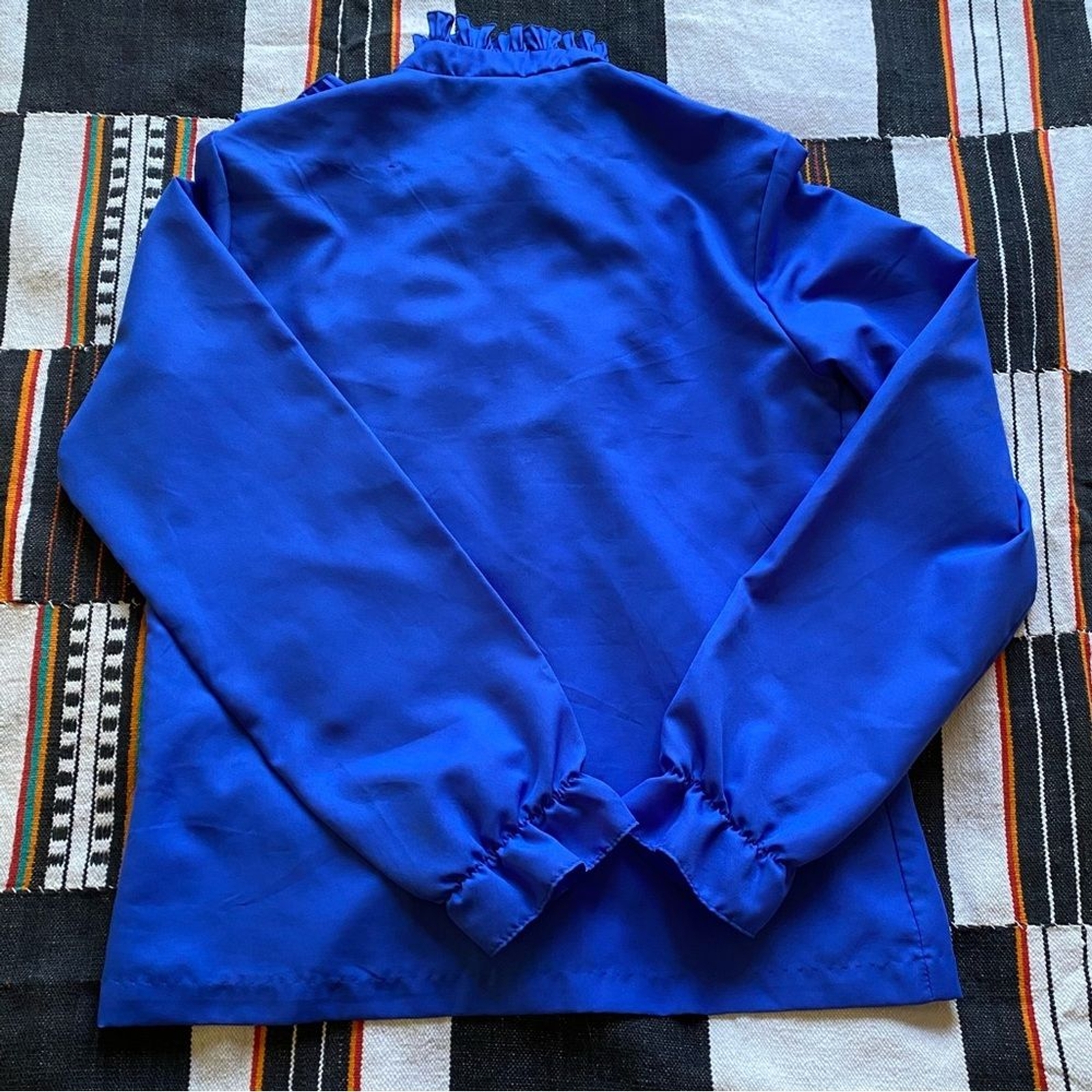 Vintage Shirley of Atlanta poly Royal Blue Ruffled button up blouse. USA. Med.