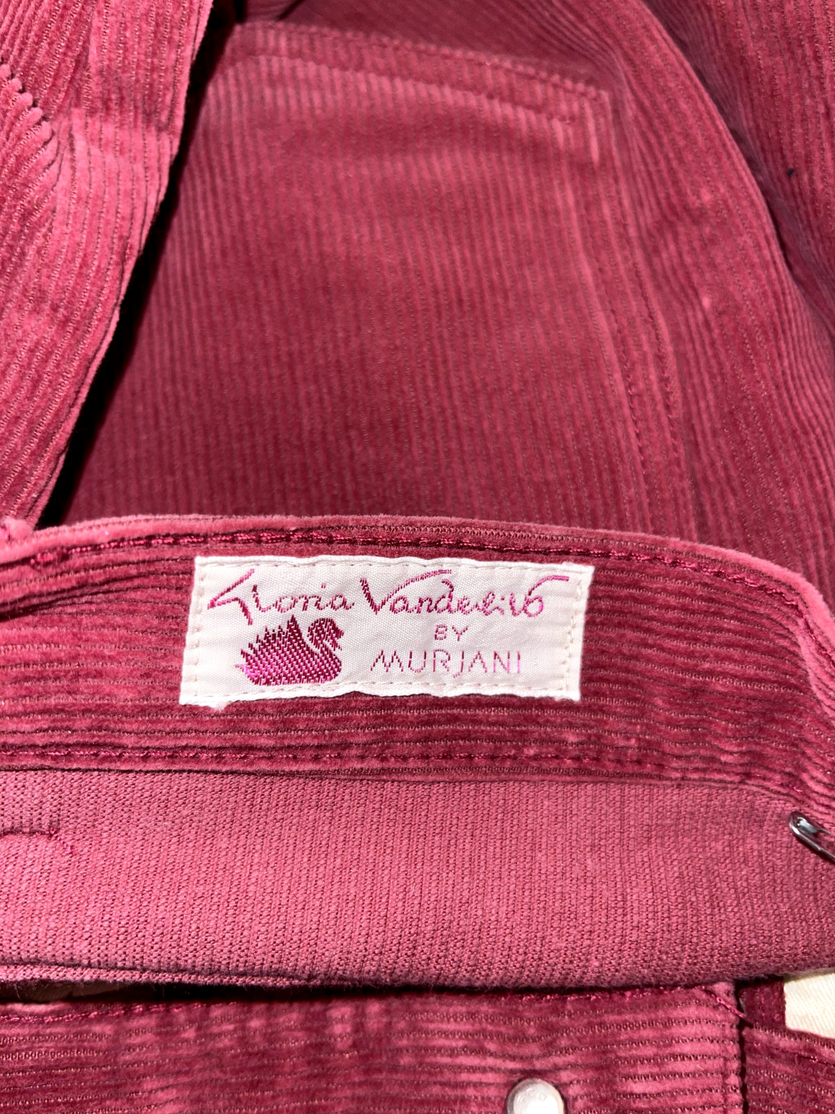 Vintage ‘Gloria Vanderbilt by Murjani’ cabernet/burgundy/red corduroy pants