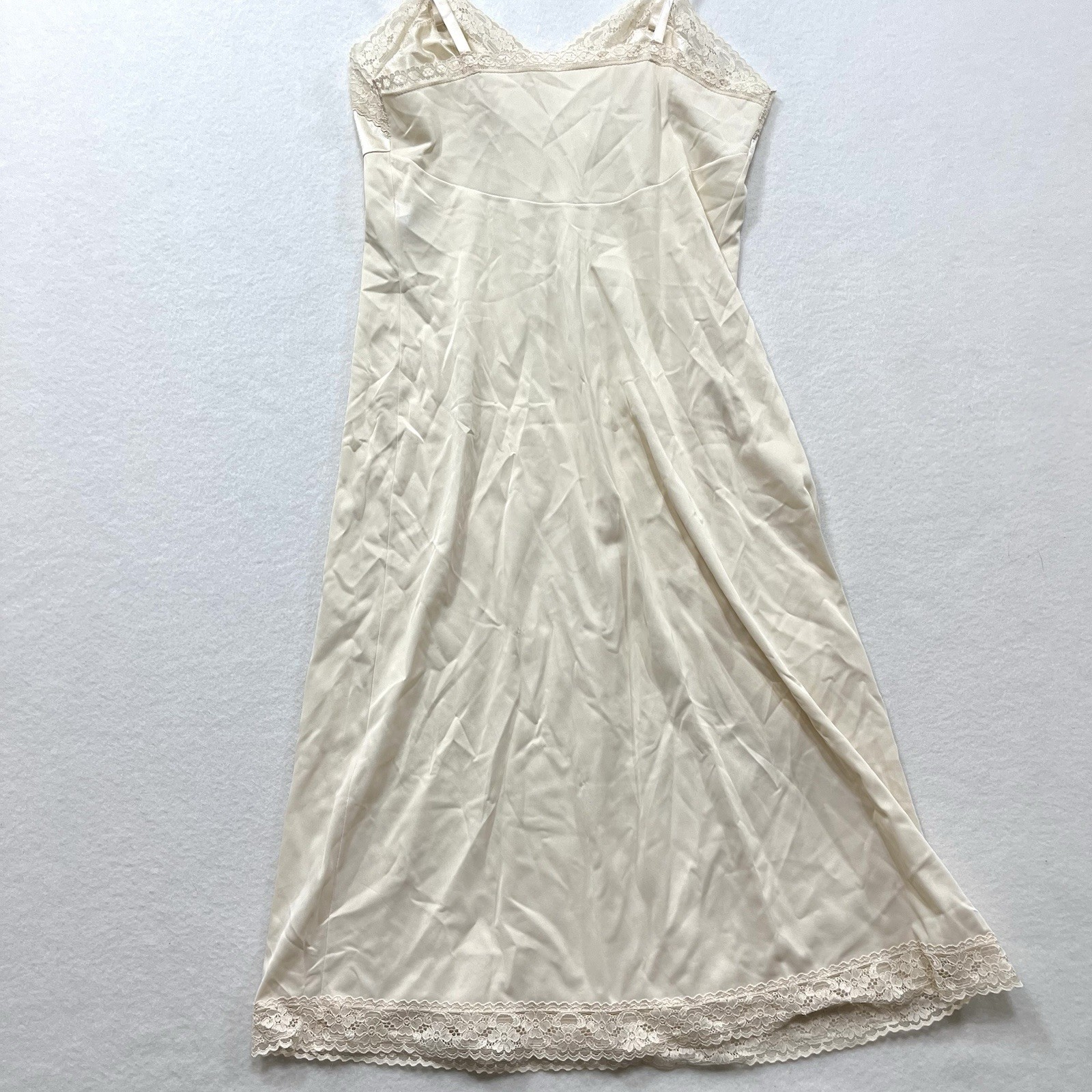 Vtg Vanity Fair Stretchy Slip Dress Lace Trim Fairy Wedding Lingerie 32 L Cream