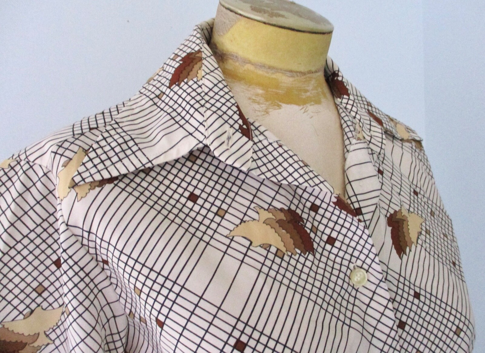 Vtg 70s biege brown grid gradient birds silky poly disco secretary blouse top 12